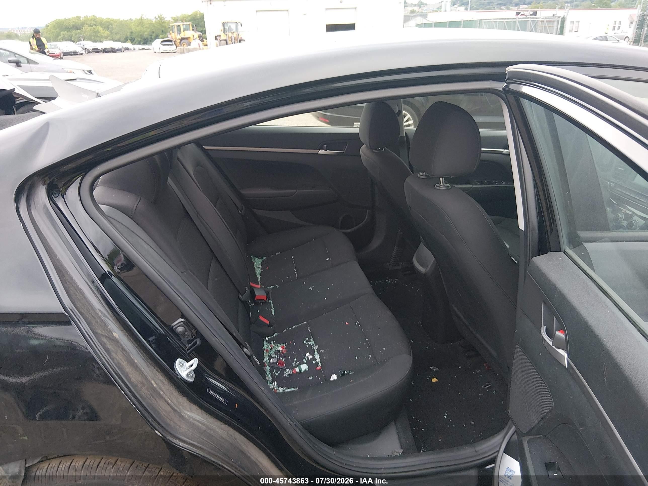 2019 Hyundai Elantra Se Black vin: 5NPD74LF3KH466158