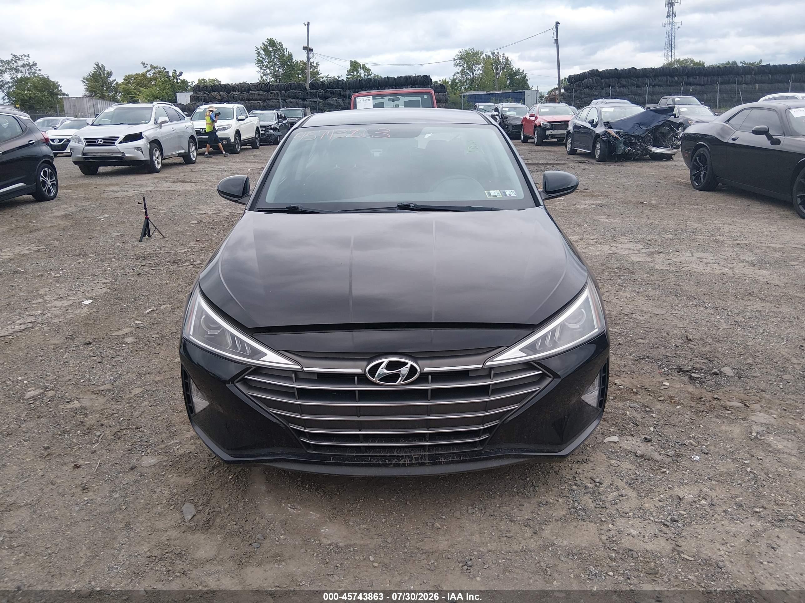 2019 Hyundai Elantra Se Black vin: 5NPD74LF3KH466158