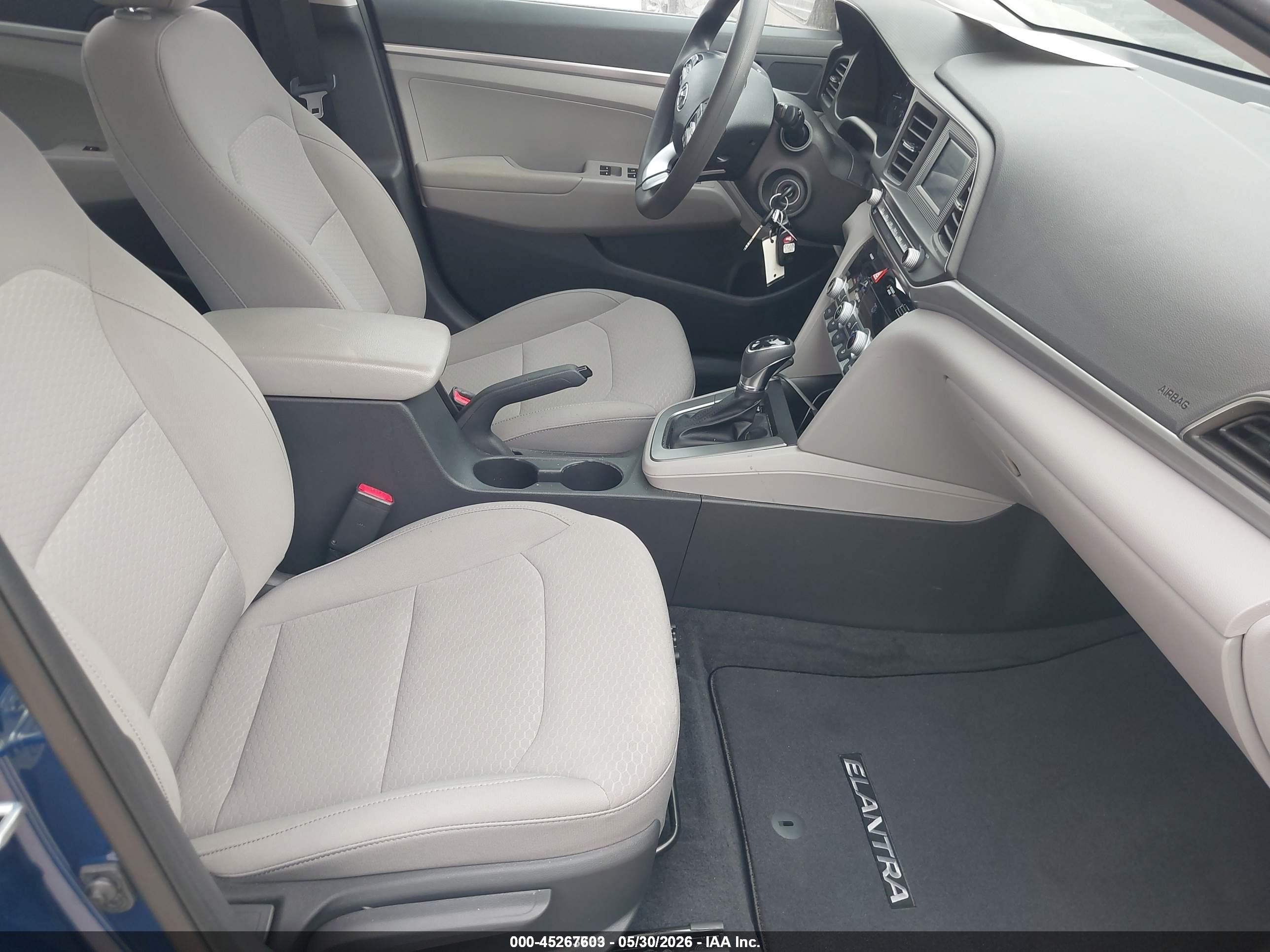 2020 Hyundai Elantra Se Blue vin: 5NPD74LF3LH609790