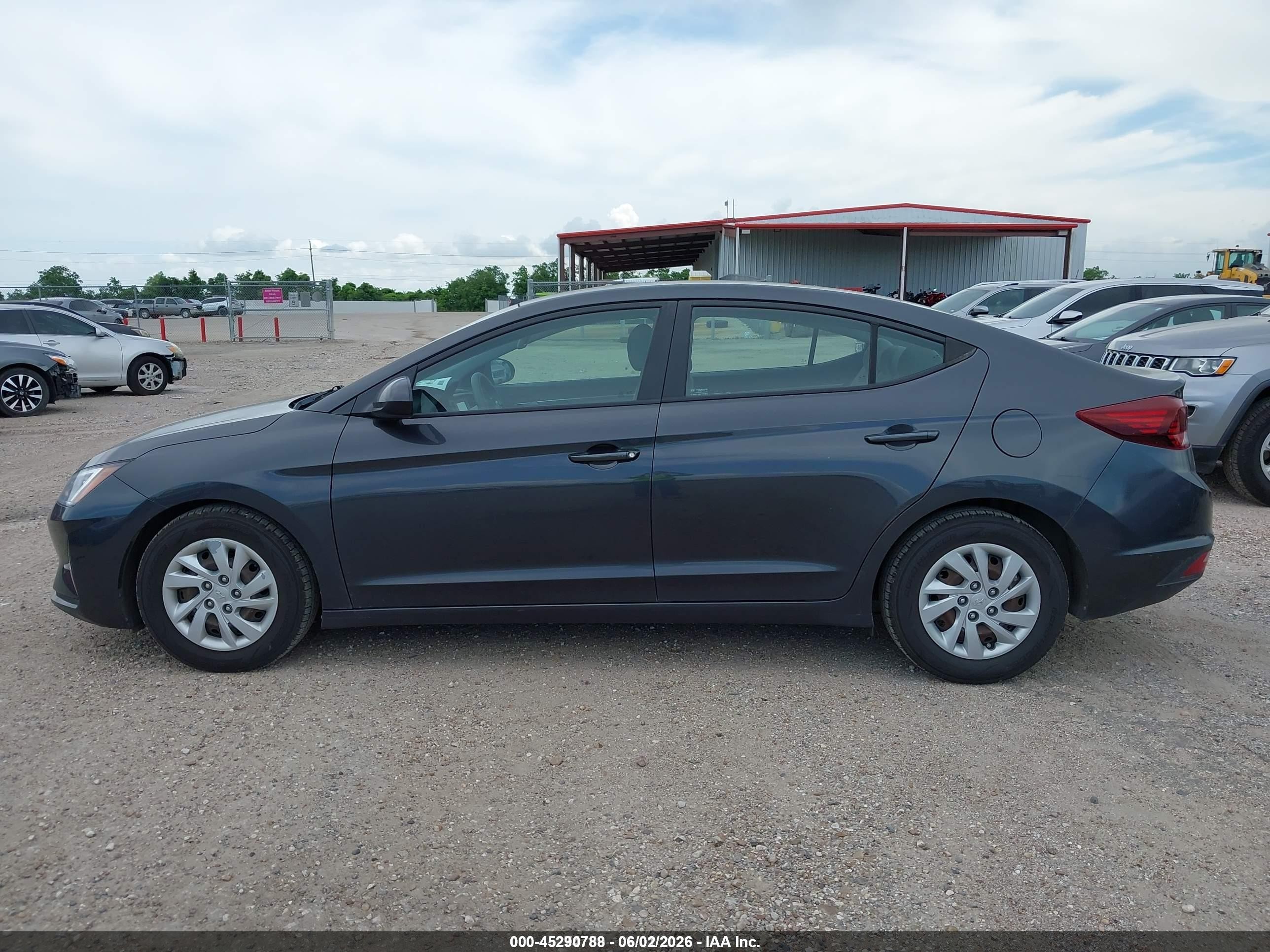 2020 Hyundai Elantra Se Gray vin: 5NPD74LF3LH614813