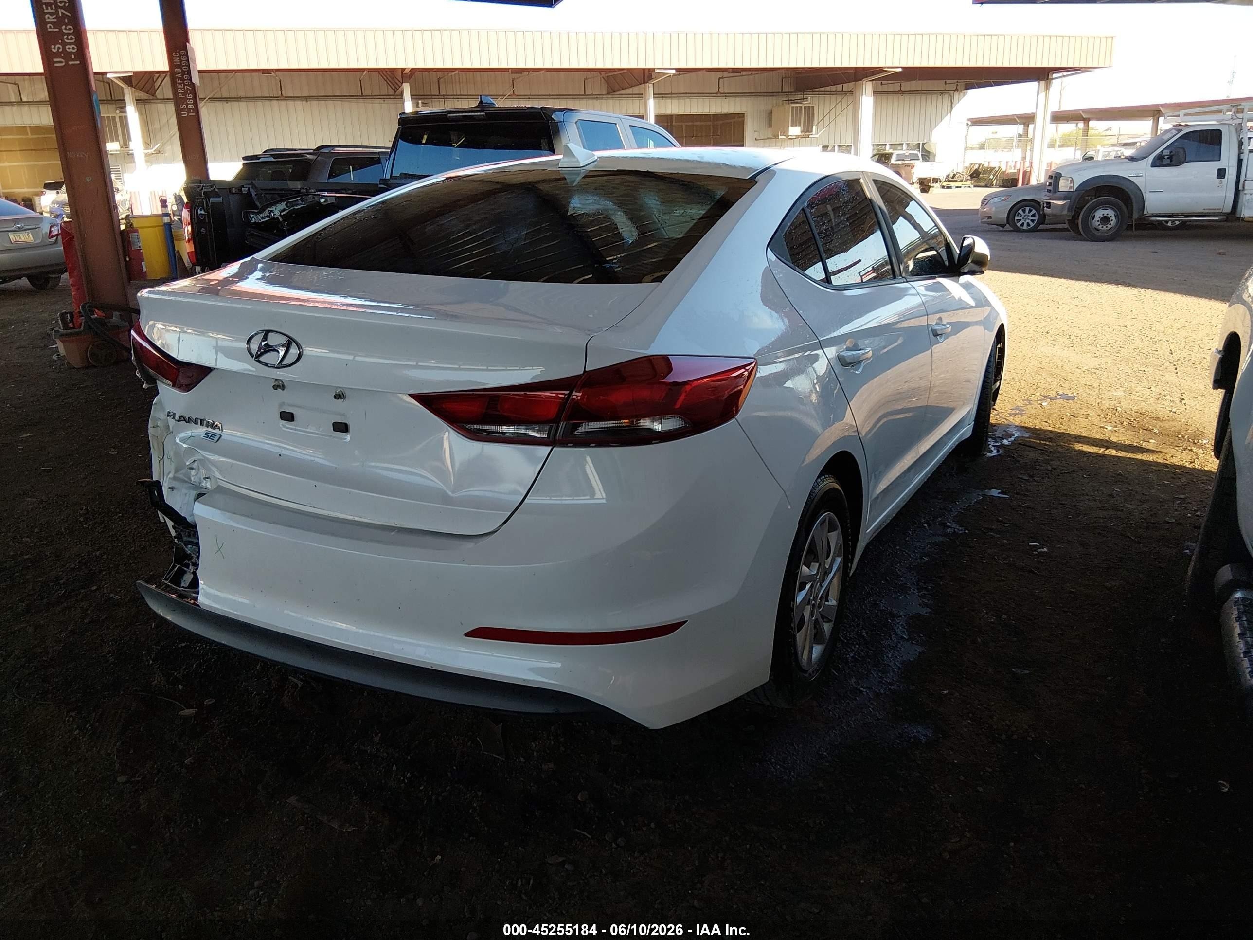 2017 Hyundai Elantra Se Белый vin: 5NPD74LF4HH113873