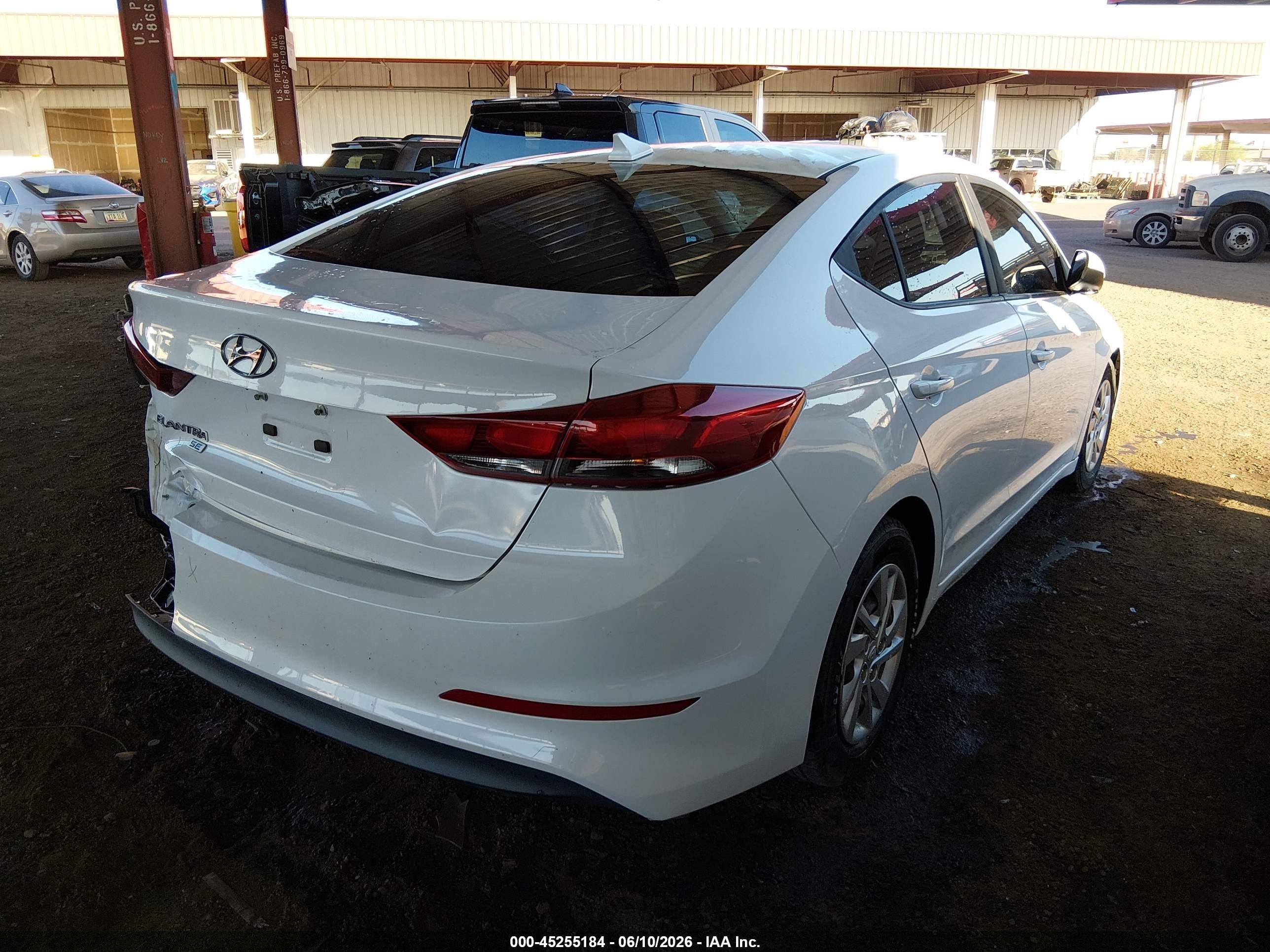 2017 Hyundai Elantra Se Белый vin: 5NPD74LF4HH113873