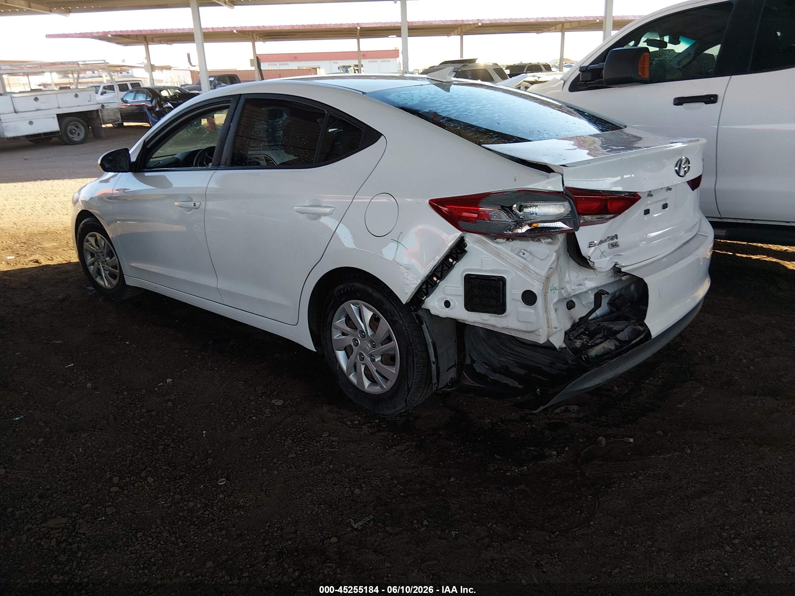 2017 Hyundai Elantra Se Белый vin: 5NPD74LF4HH113873