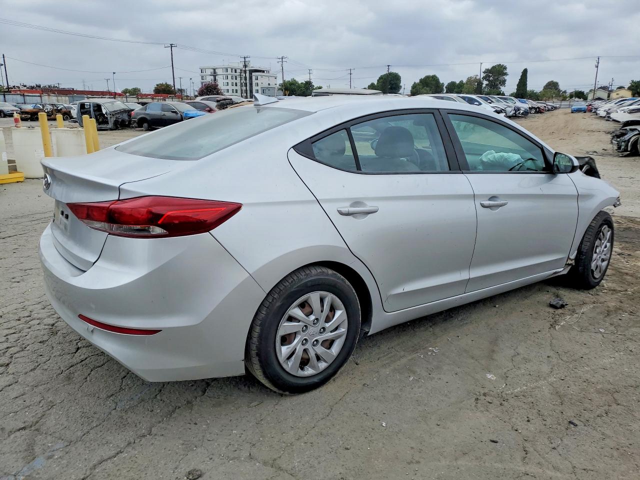 2017 Hyundai Elantra Se Silver vin: 5NPD74LF4HH137803