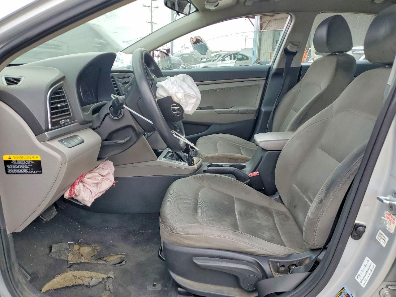 2017 Hyundai Elantra Se Silver vin: 5NPD74LF4HH137803