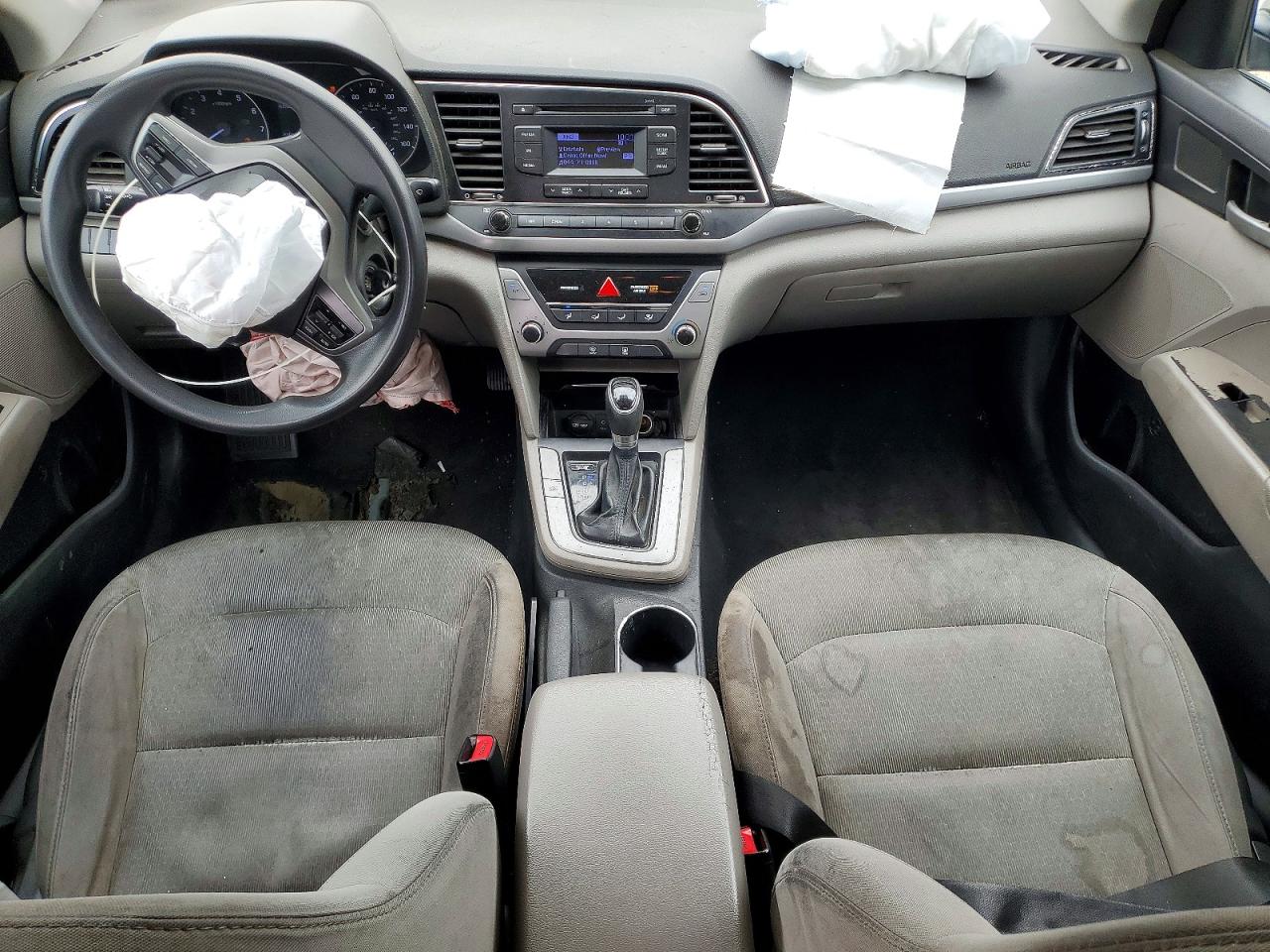 2017 Hyundai Elantra Se Silver vin: 5NPD74LF4HH137803