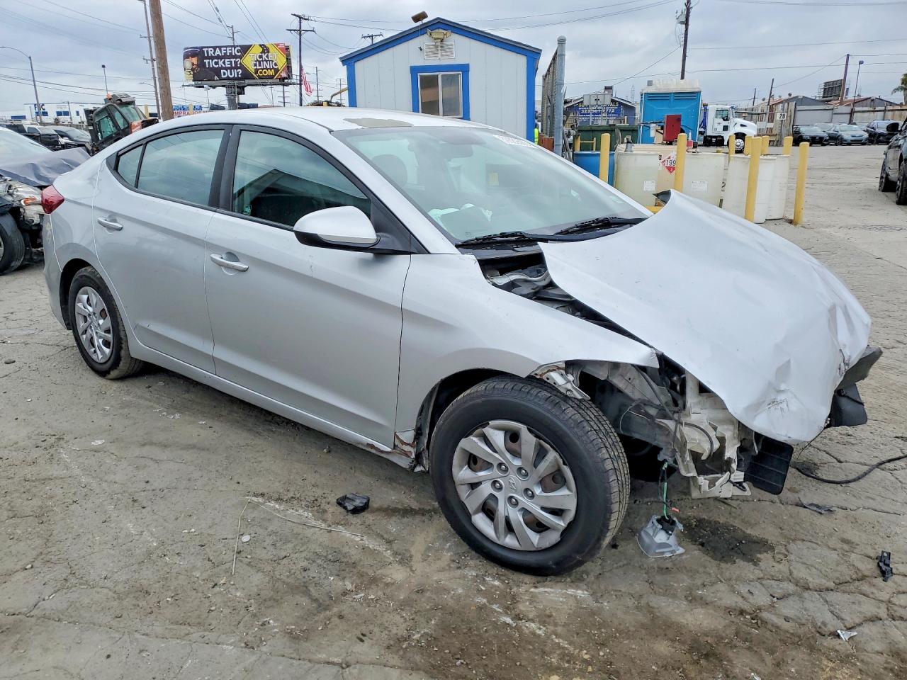 2017 Hyundai Elantra Se Silver vin: 5NPD74LF4HH137803