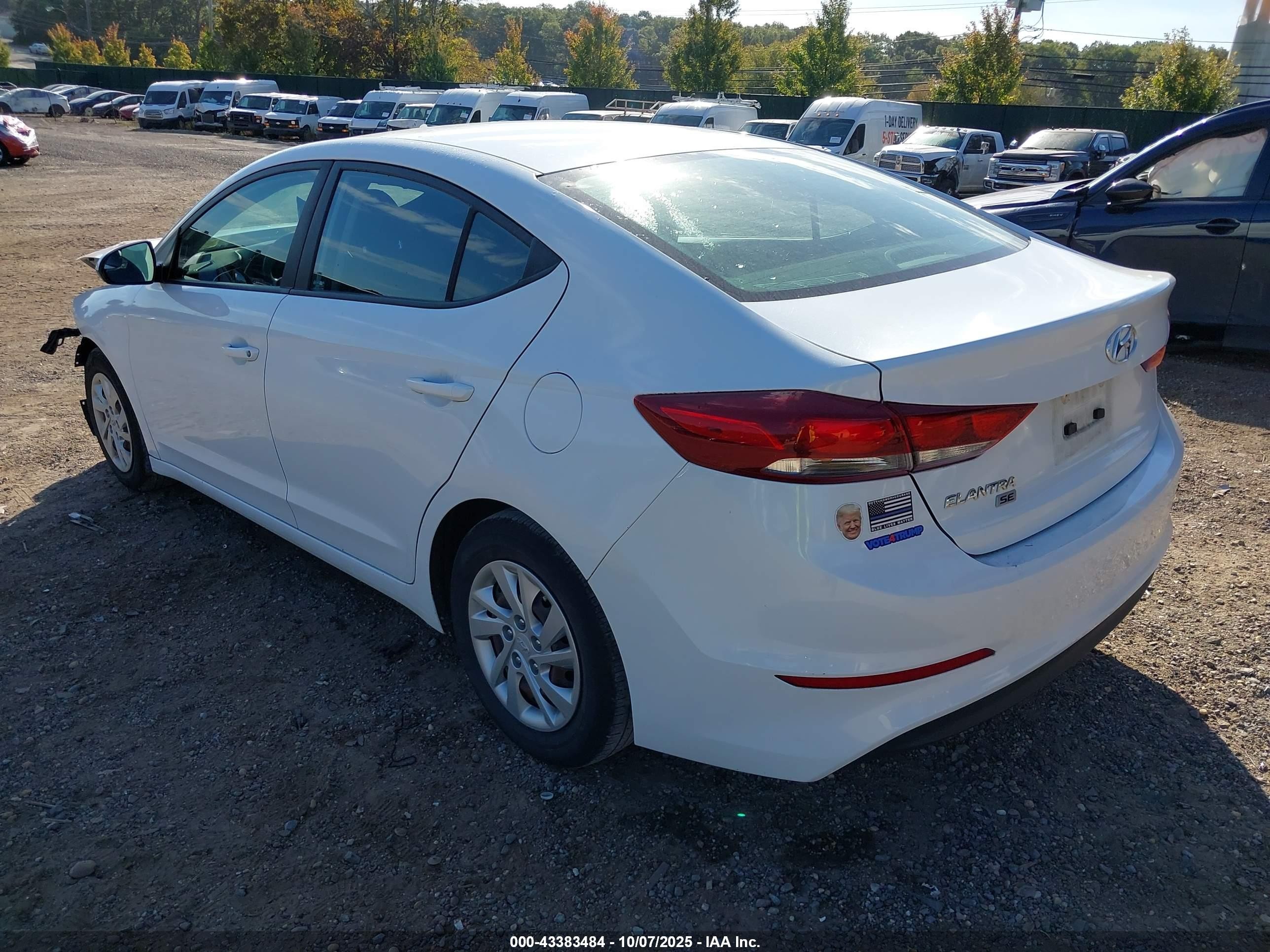 2018 Hyundai Elantra Se White vin: 5NPD74LF4JH290784