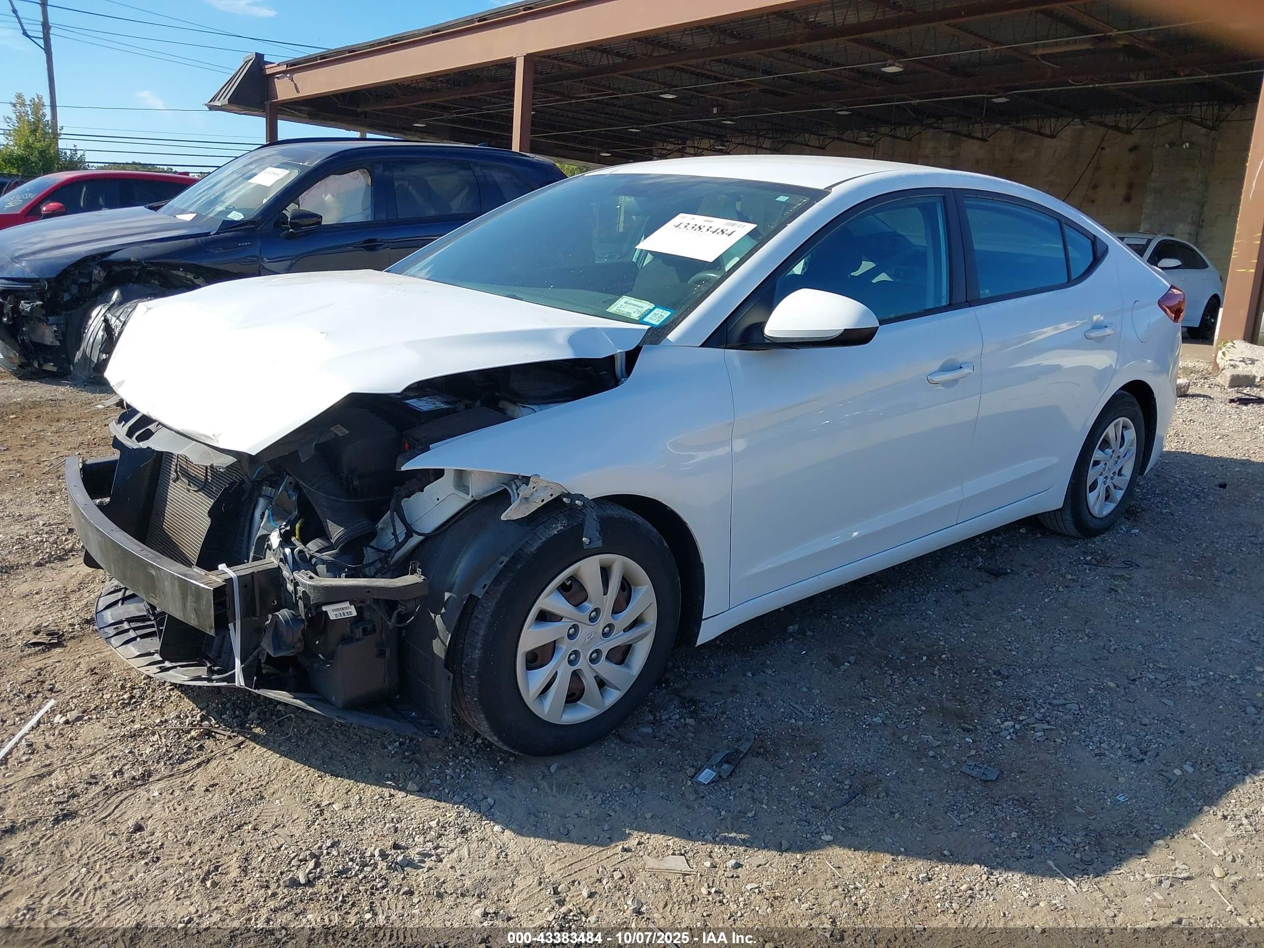 2018 Hyundai Elantra Se White vin: 5NPD74LF4JH290784