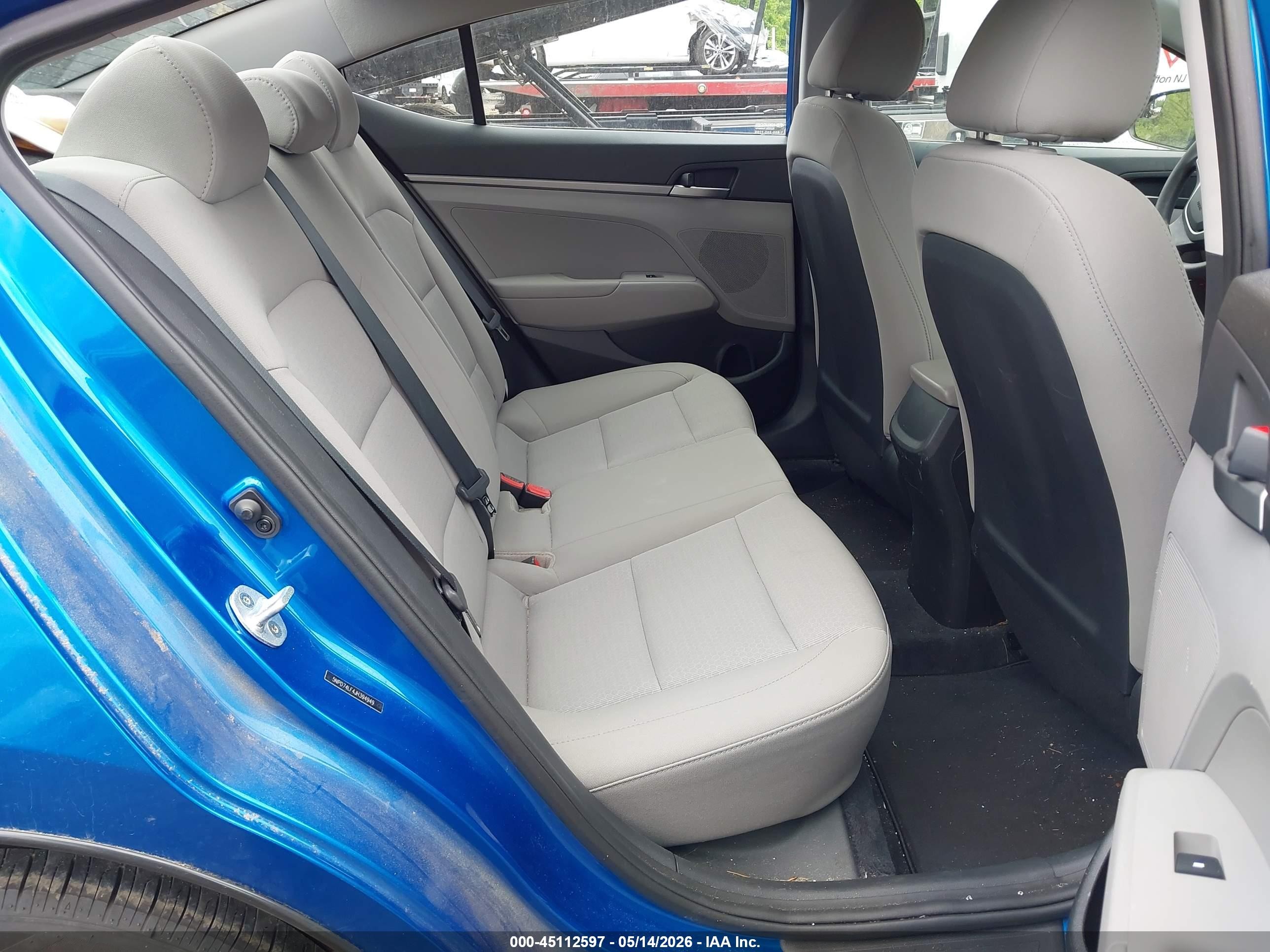 2018 Hyundai Elantra Se Dark Blue vin: 5NPD74LF4JH394949