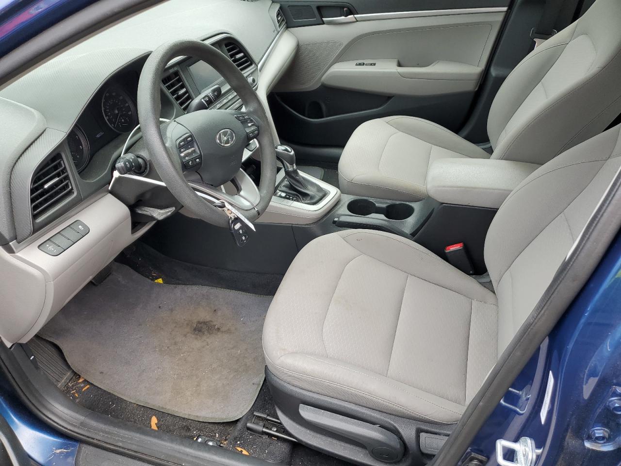 2019 Hyundai Elantra Se Синий vin: 5NPD74LF4KH498116