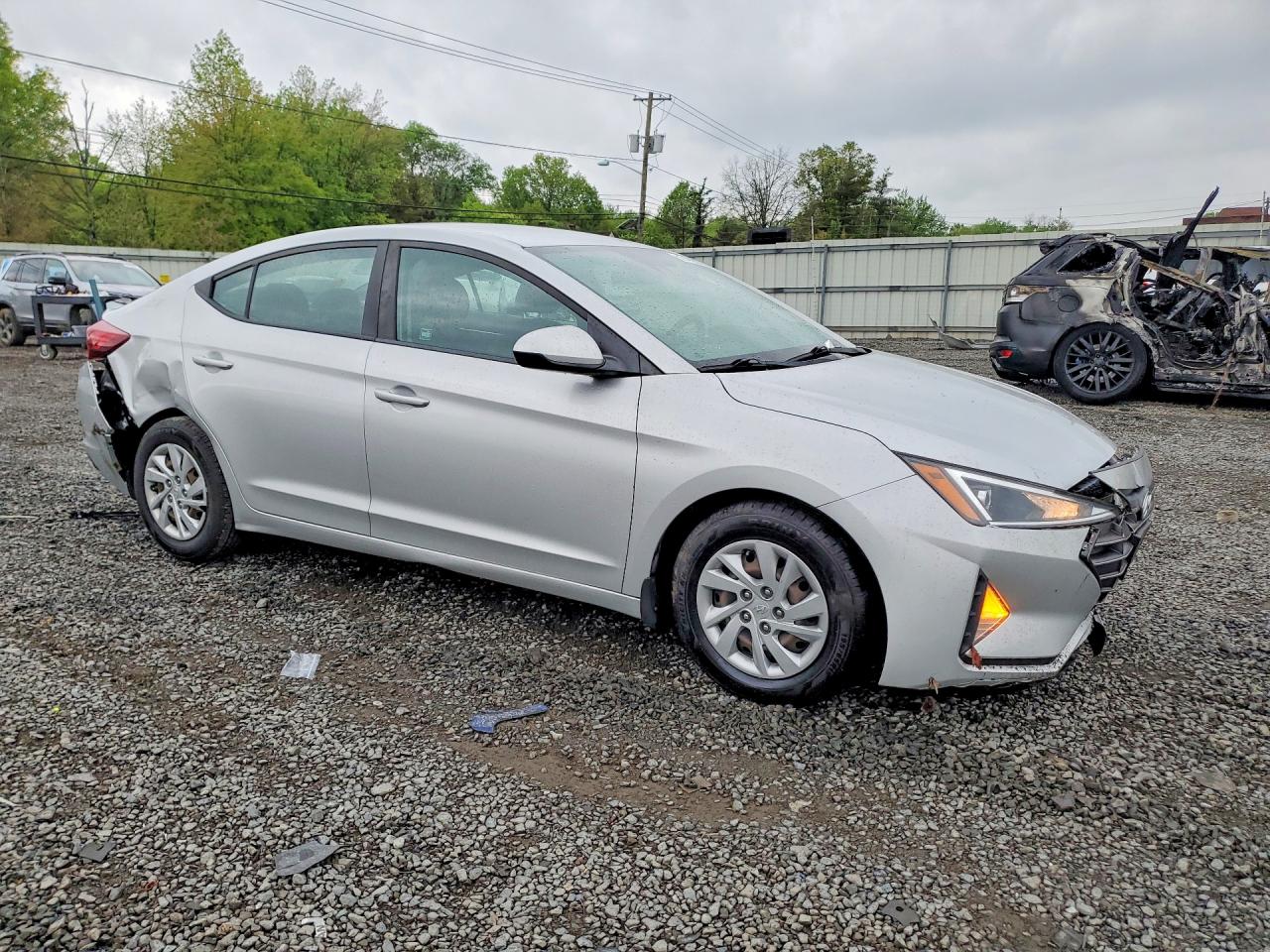 2020 Hyundai Elantra Se Silver vin: 5NPD74LF4LH505941