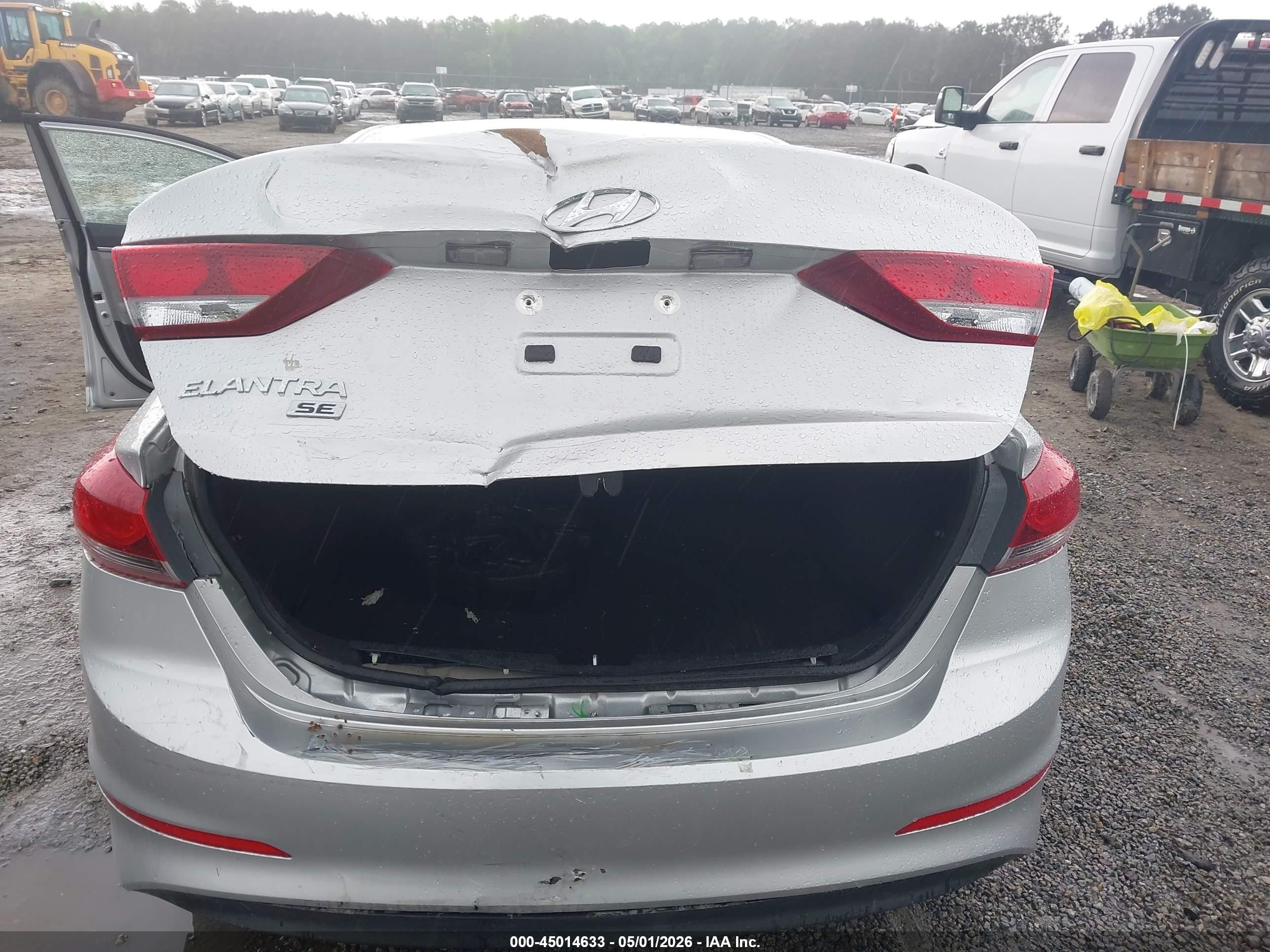 2017 Hyundai Elantra Se Silver vin: 5NPD74LF5HH079460