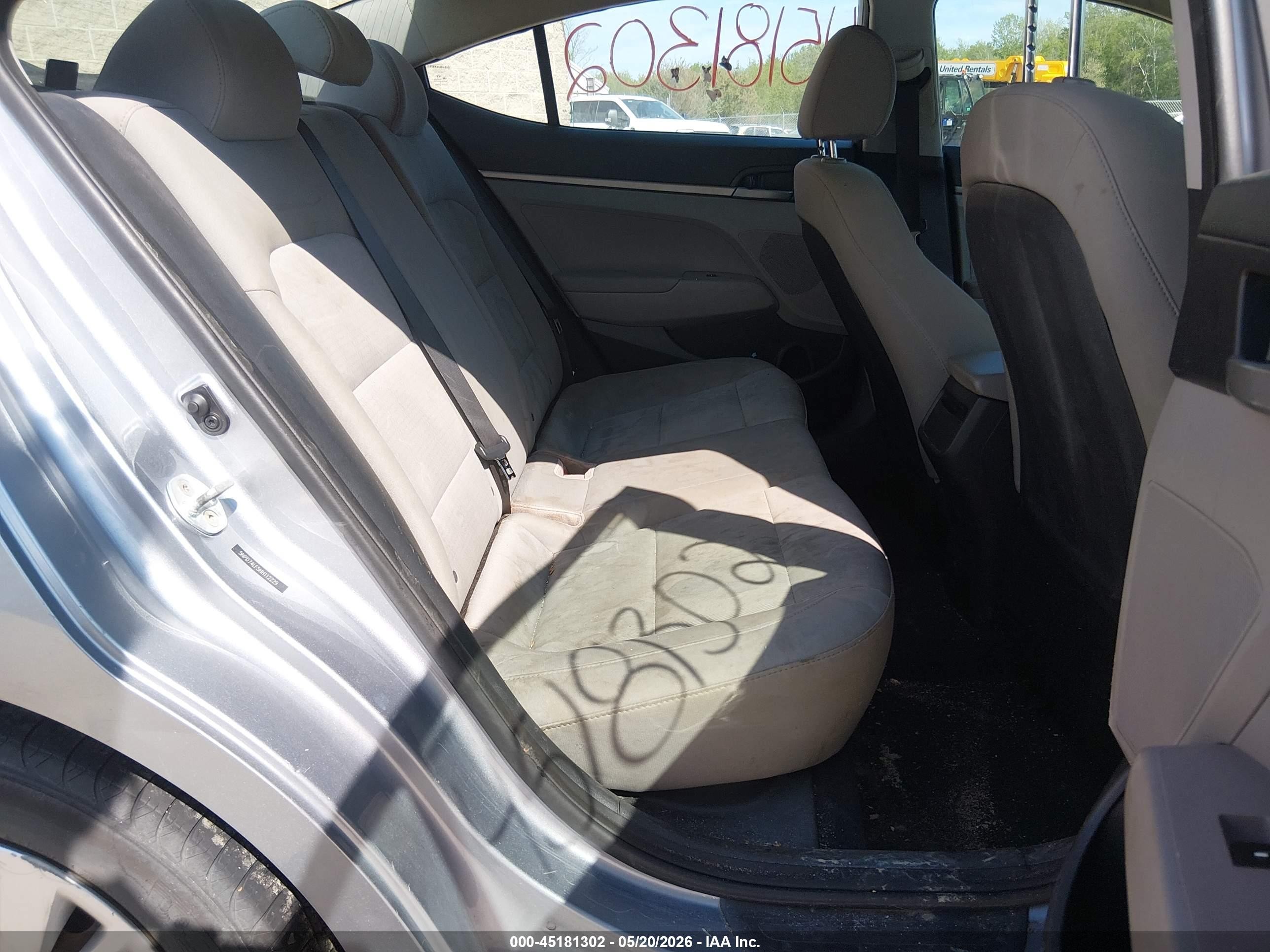 2017 Hyundai Elantra Se Silver vin: 5NPD74LF5HH112229