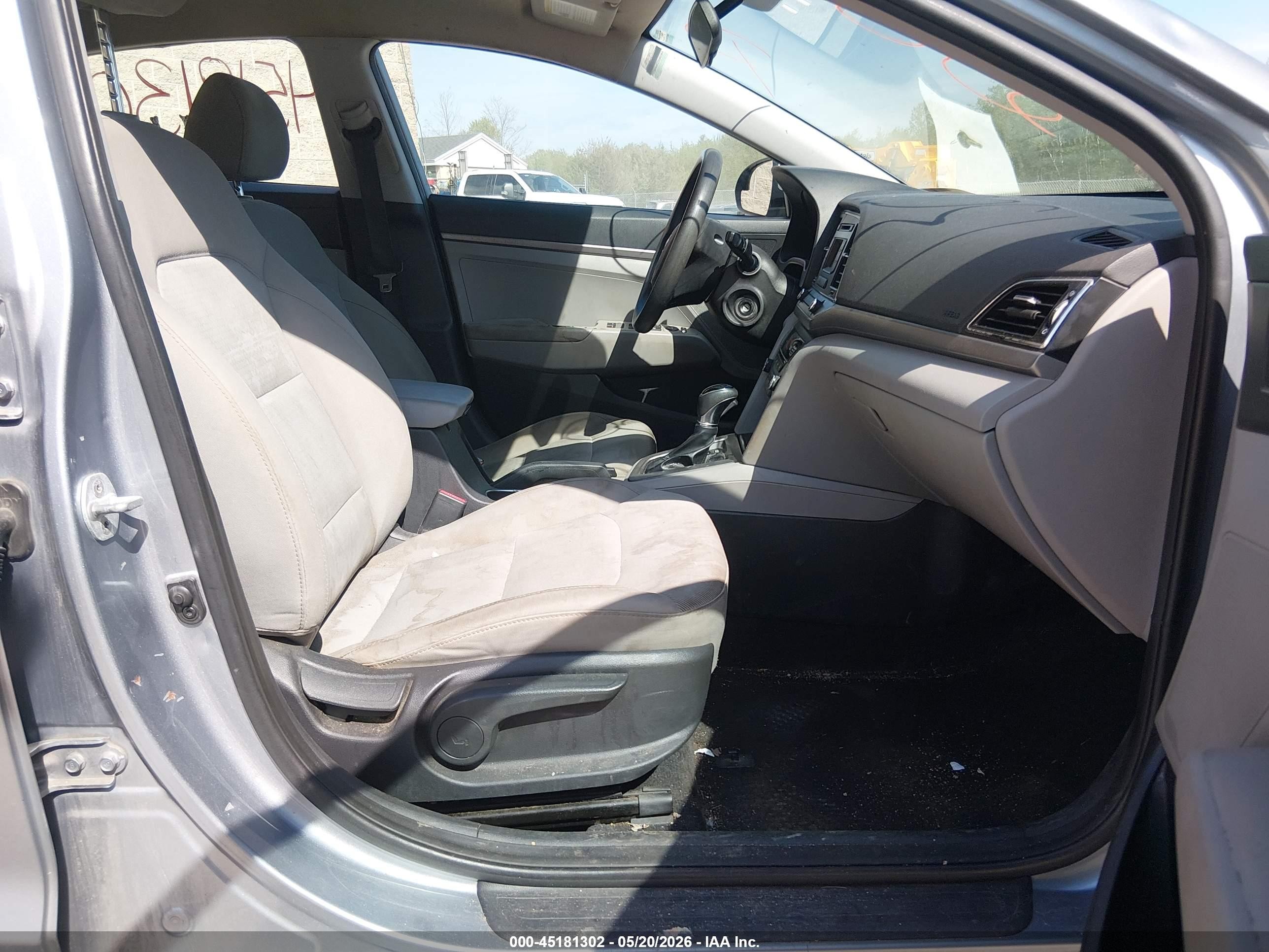 2017 Hyundai Elantra Se Silver vin: 5NPD74LF5HH112229