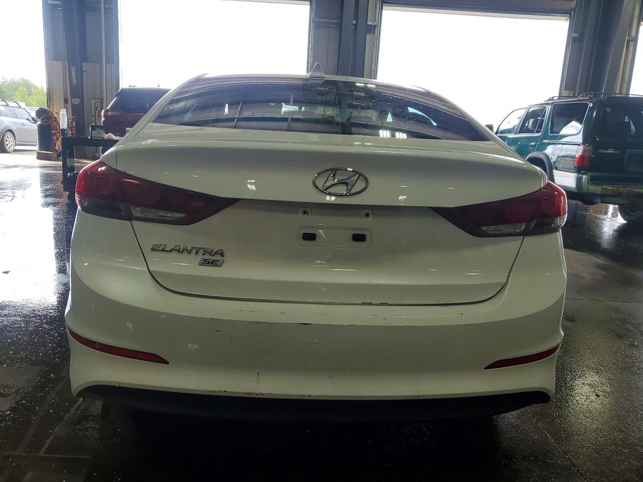 2017 Hyundai Elantra Se White vin: 5NPD74LF5HH140998