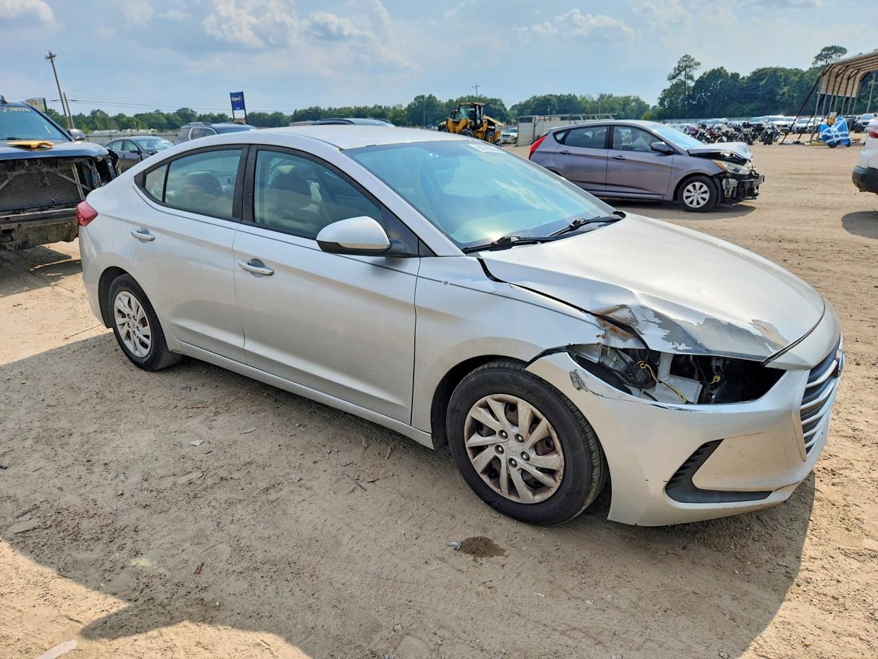 2018 Hyundai Elantra Se Silver vin: 5NPD74LF5JH279616