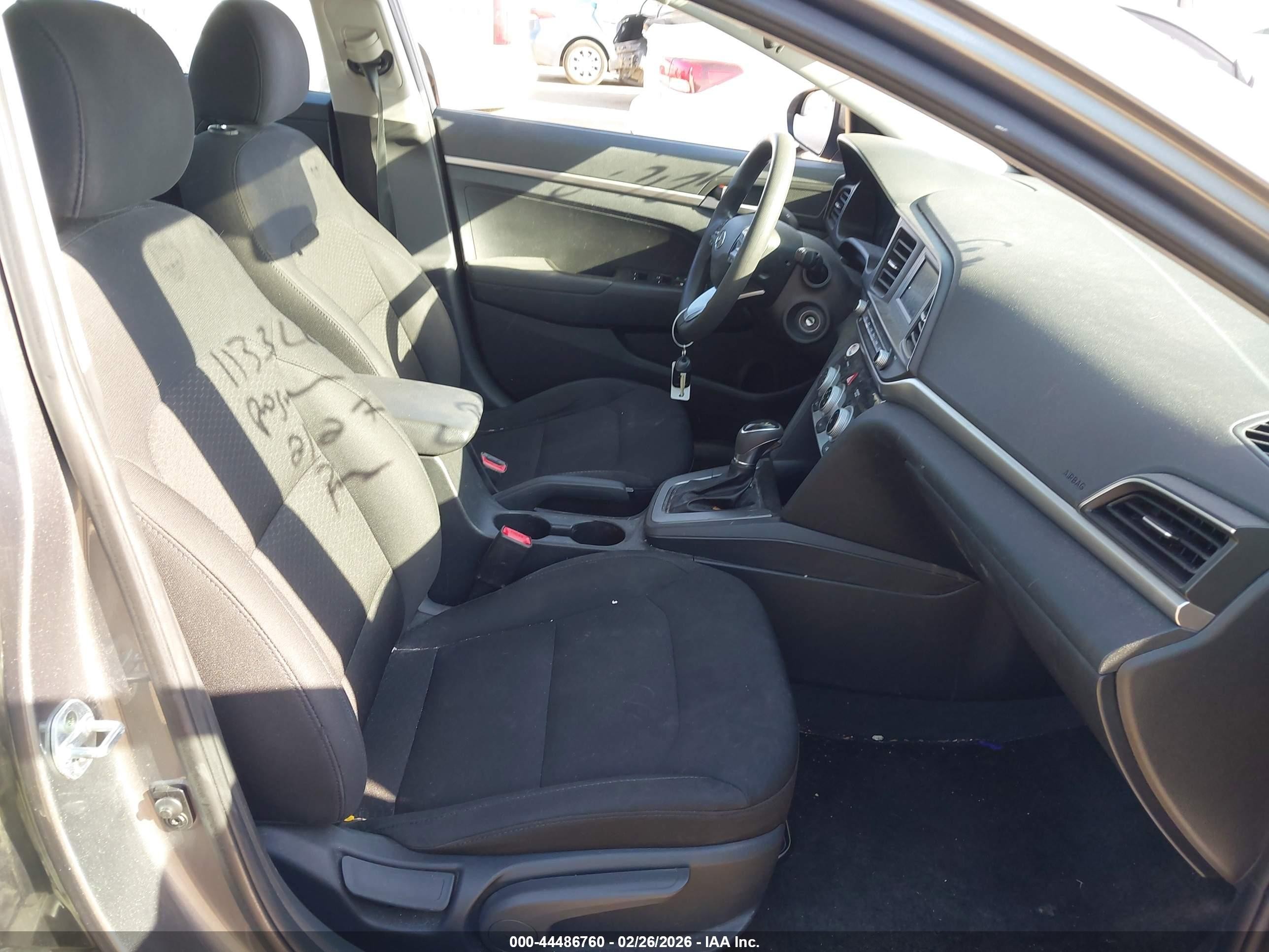 2019 Hyundai Elantra Se Gray vin: 5NPD74LF5KH406169