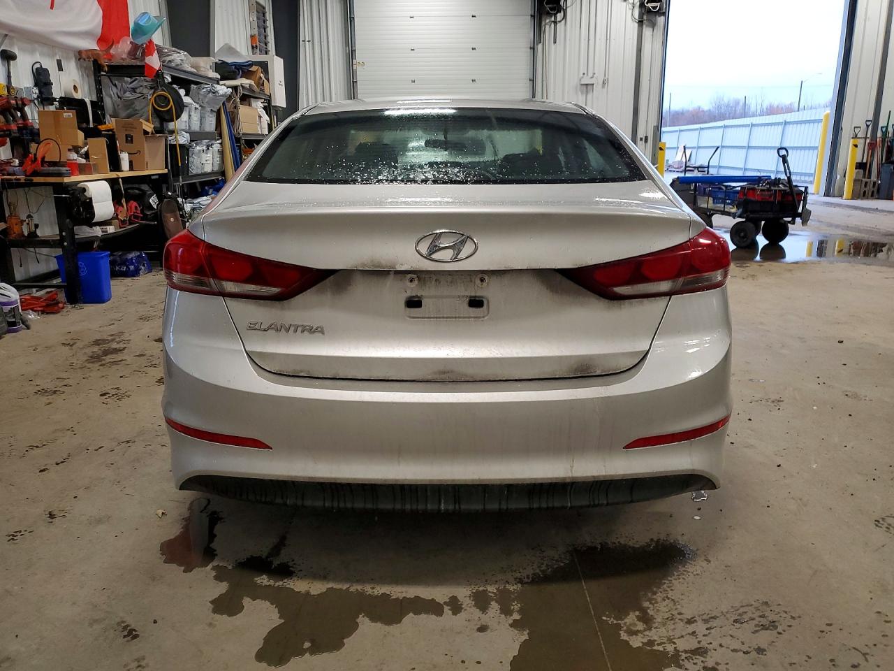 2017 Hyundai Elantra Se Silver vin: 5NPD74LF6HH047505