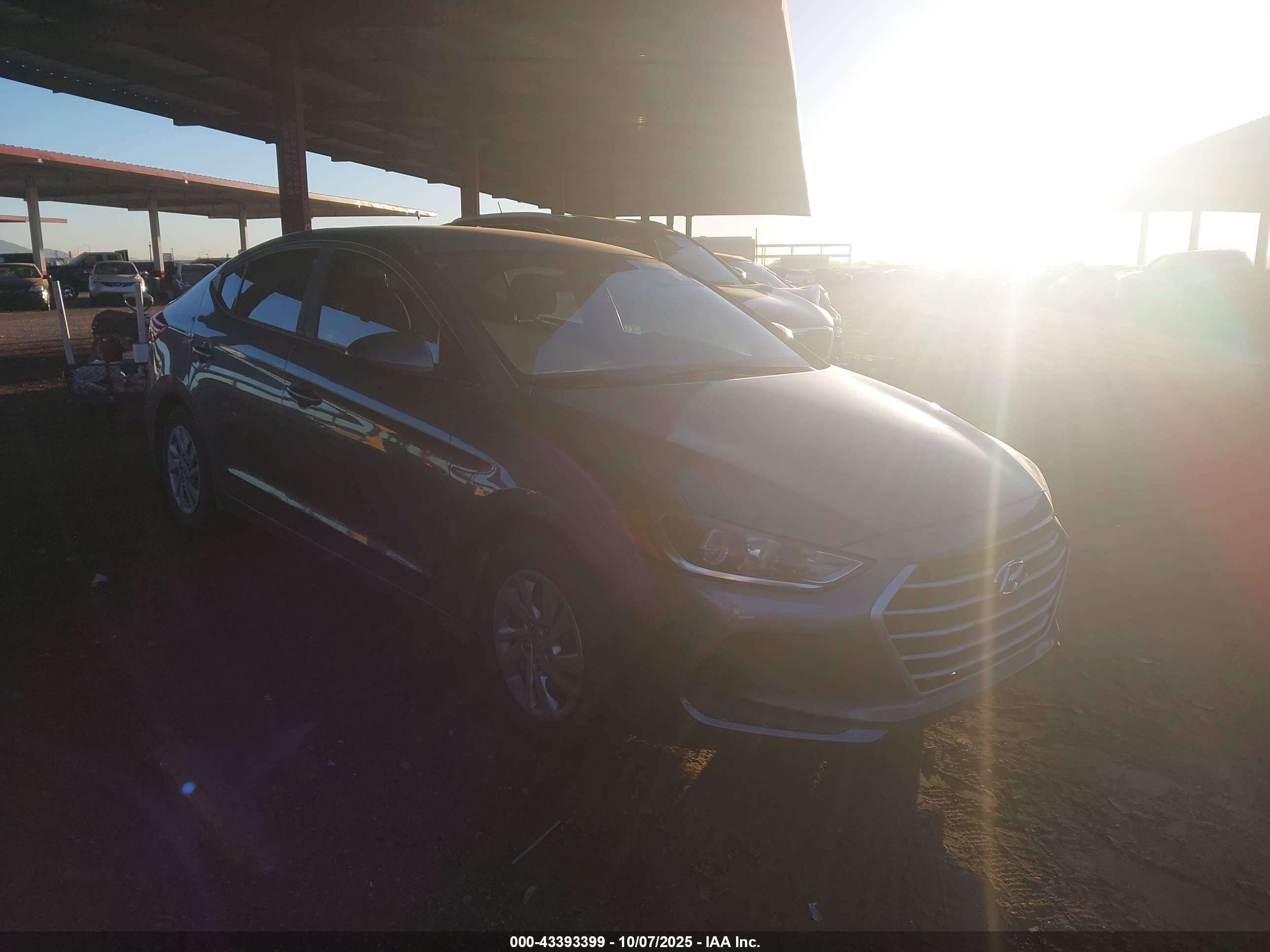 2018 Hyundai Elantra Se Gray vin: 5NPD74LF6JH312235