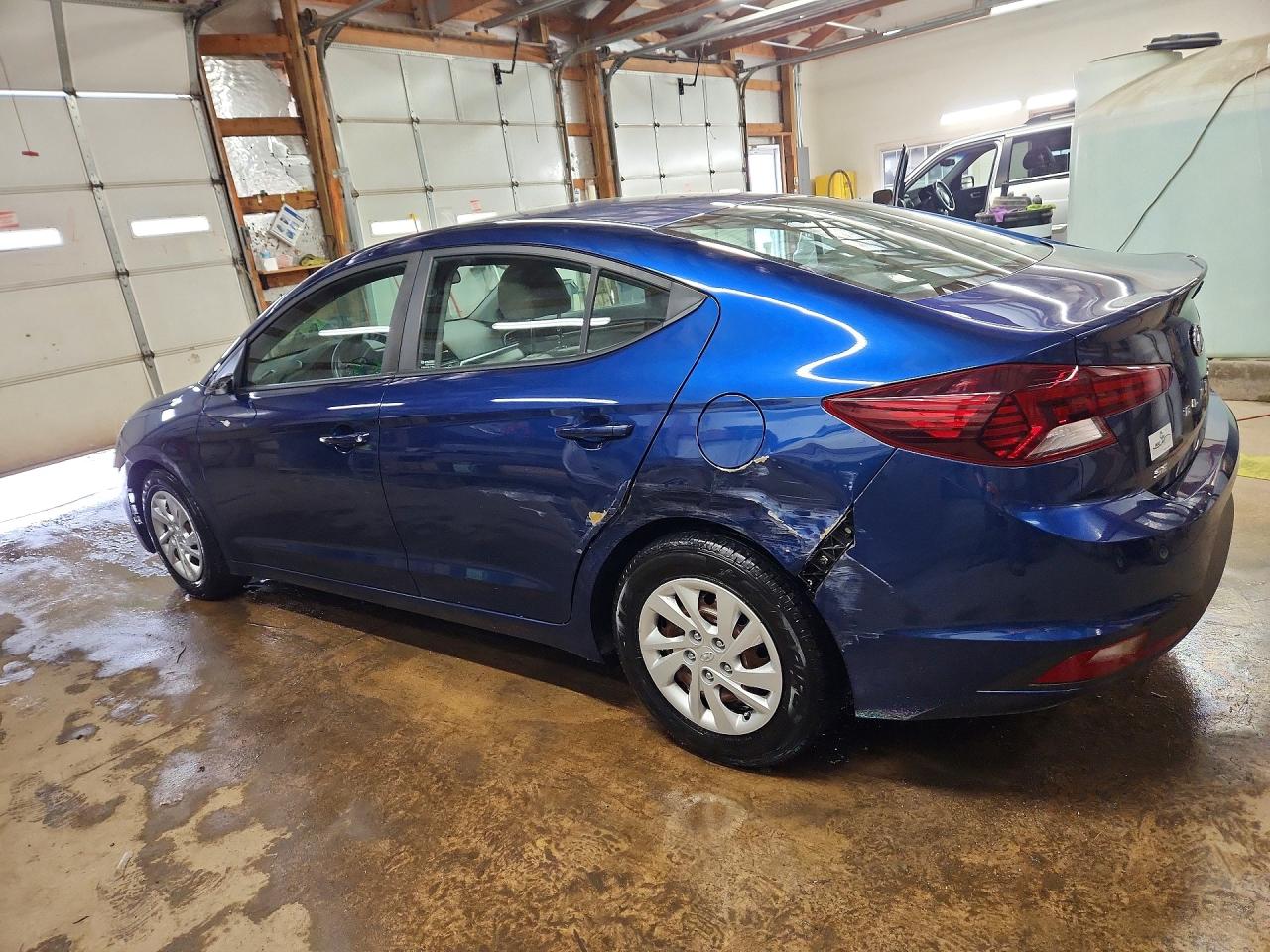 2019 Hyundai Elantra Se Blue vin: 5NPD74LF6KH487456