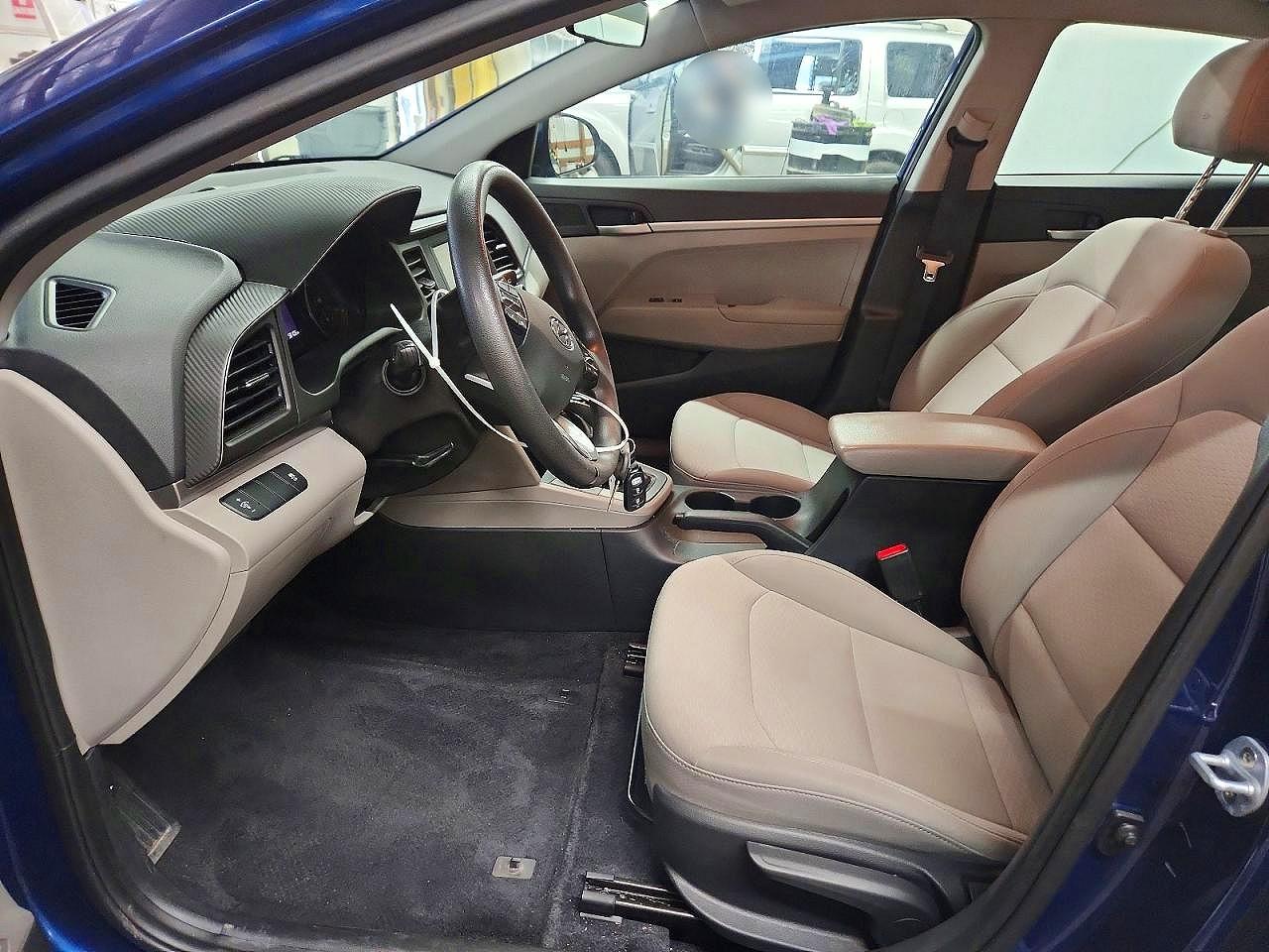 2019 Hyundai Elantra Se Blue vin: 5NPD74LF6KH487456