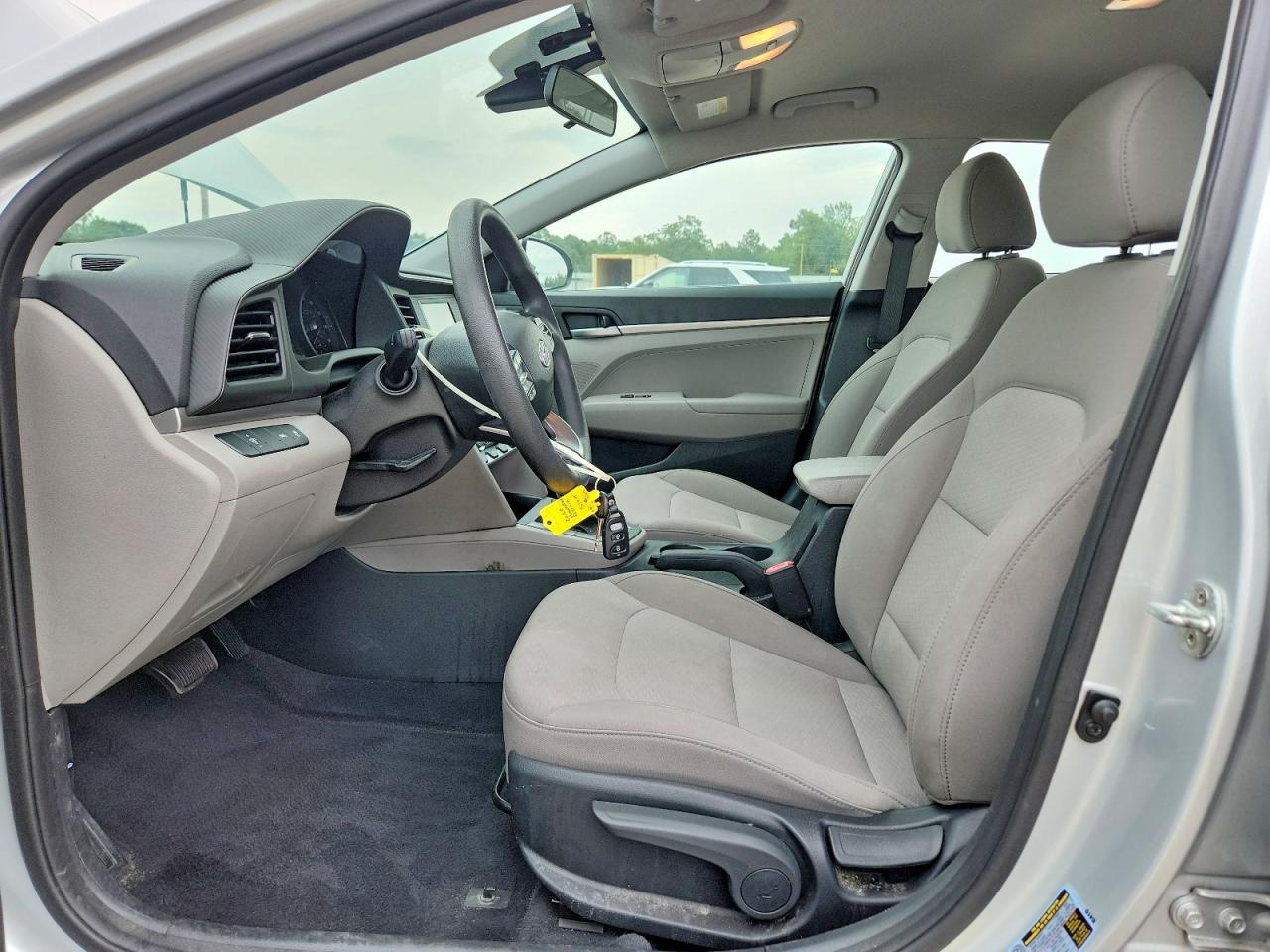2020 Hyundai Elantra Se Silver vin: 5NPD74LF6LH505827