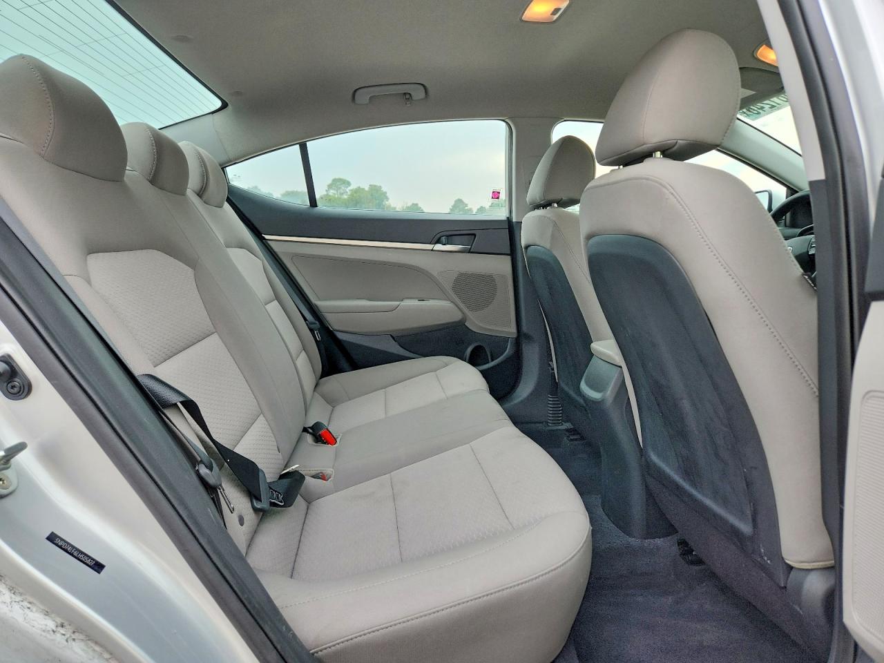 2020 Hyundai Elantra Se Silver vin: 5NPD74LF6LH505827