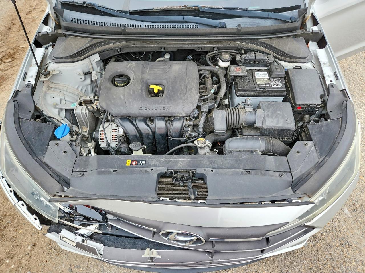 2020 Hyundai Elantra Se Silver vin: 5NPD74LF6LH505827