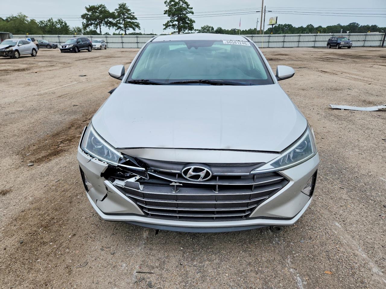 2020 Hyundai Elantra Se Silver vin: 5NPD74LF6LH505827