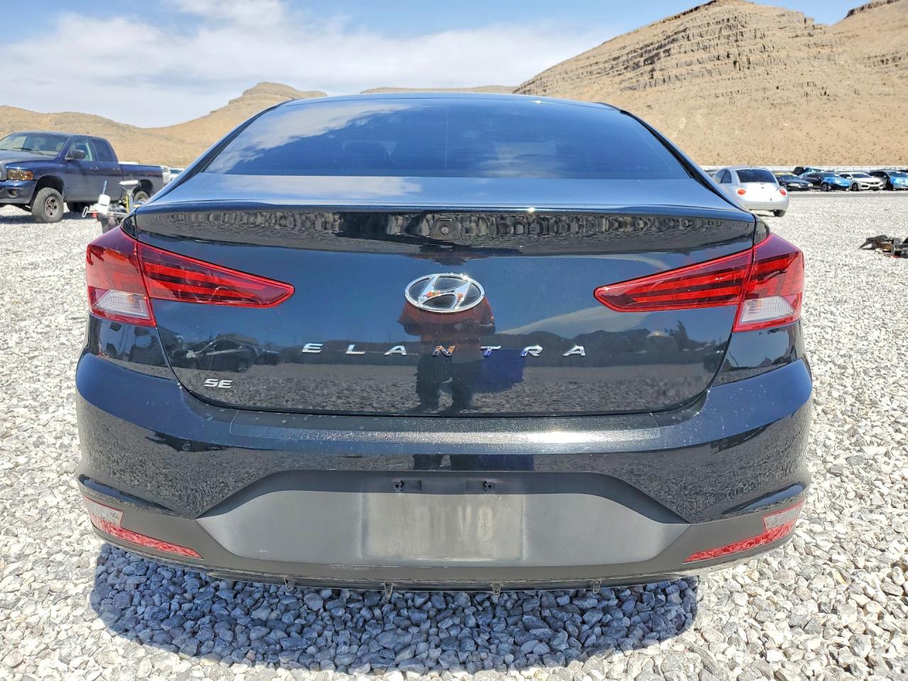 2020 Hyundai Elantra Se Black vin: 5NPD74LF6LH525463
