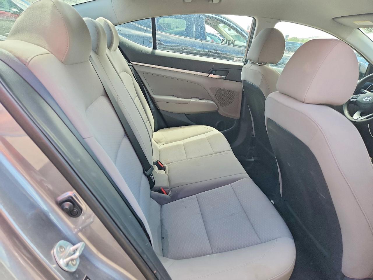 2019 Hyundai Elantra Se Gray vin: 5NPD74LF7KH459469