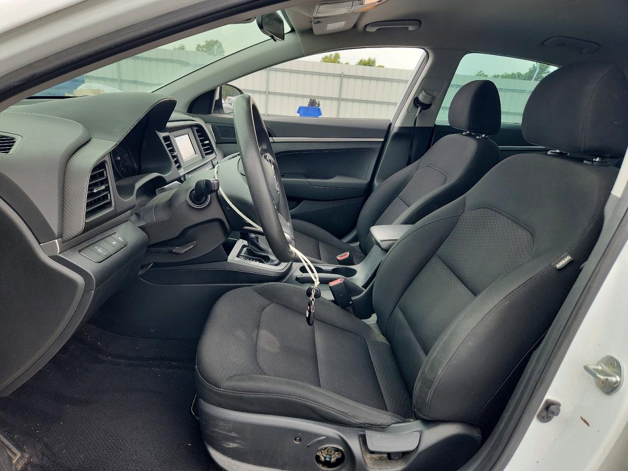 2020 Hyundai Elantra Se White vin: 5NPD74LF7LH523611