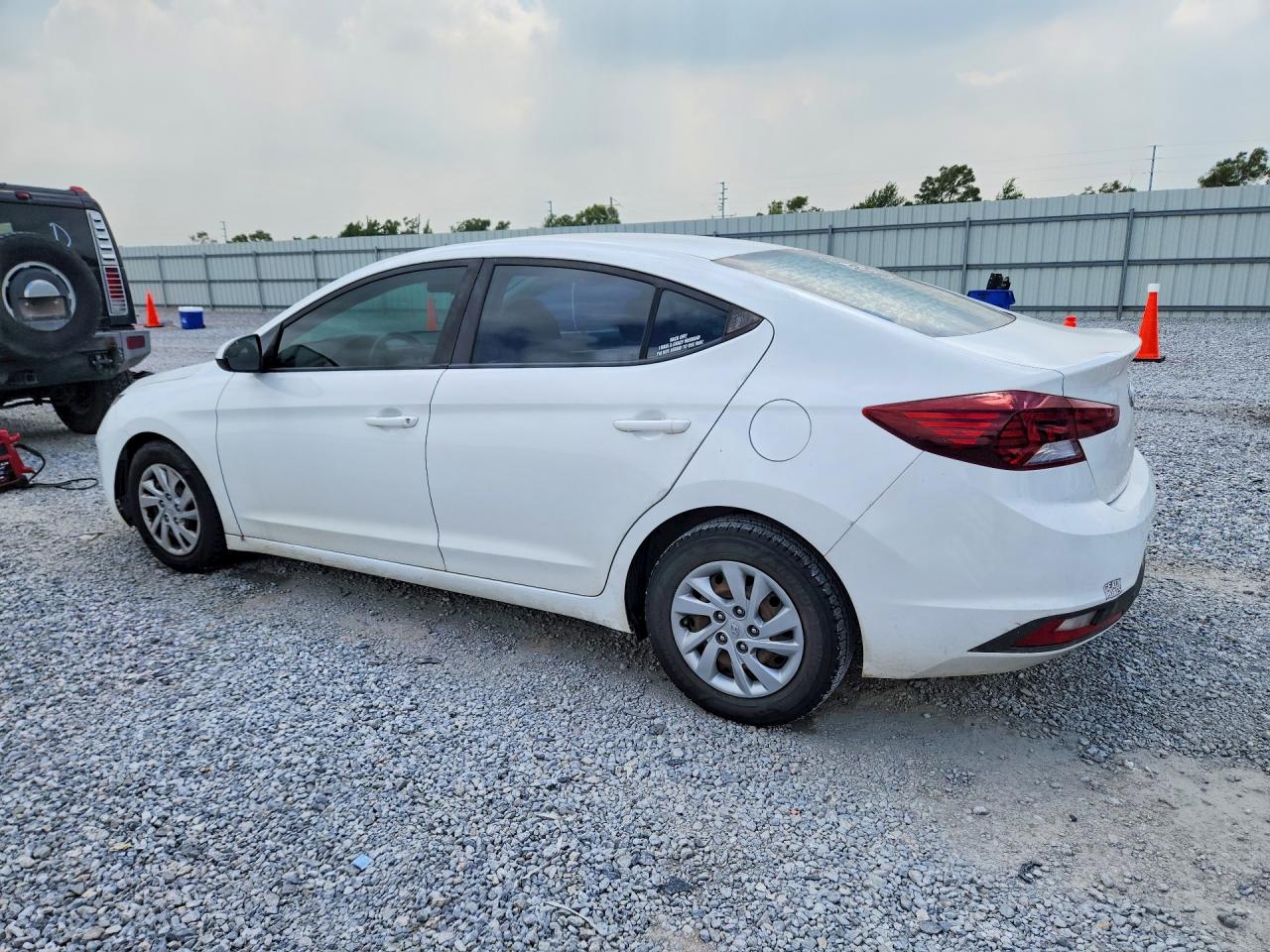 2020 Hyundai Elantra Se White vin: 5NPD74LF7LH523611