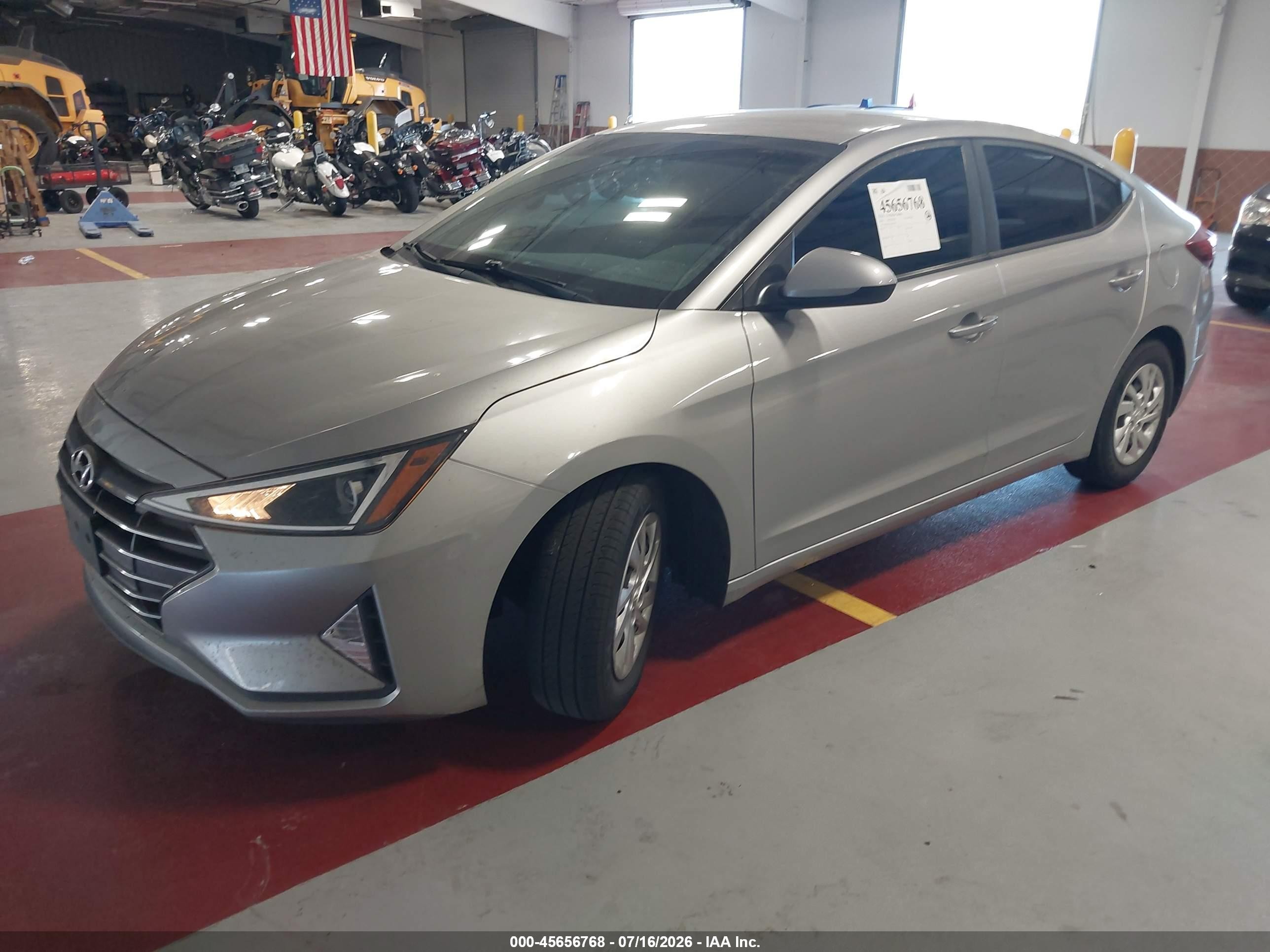 2020 Hyundai Elantra Se Серебряный vin: 5NPD74LF7LH602258