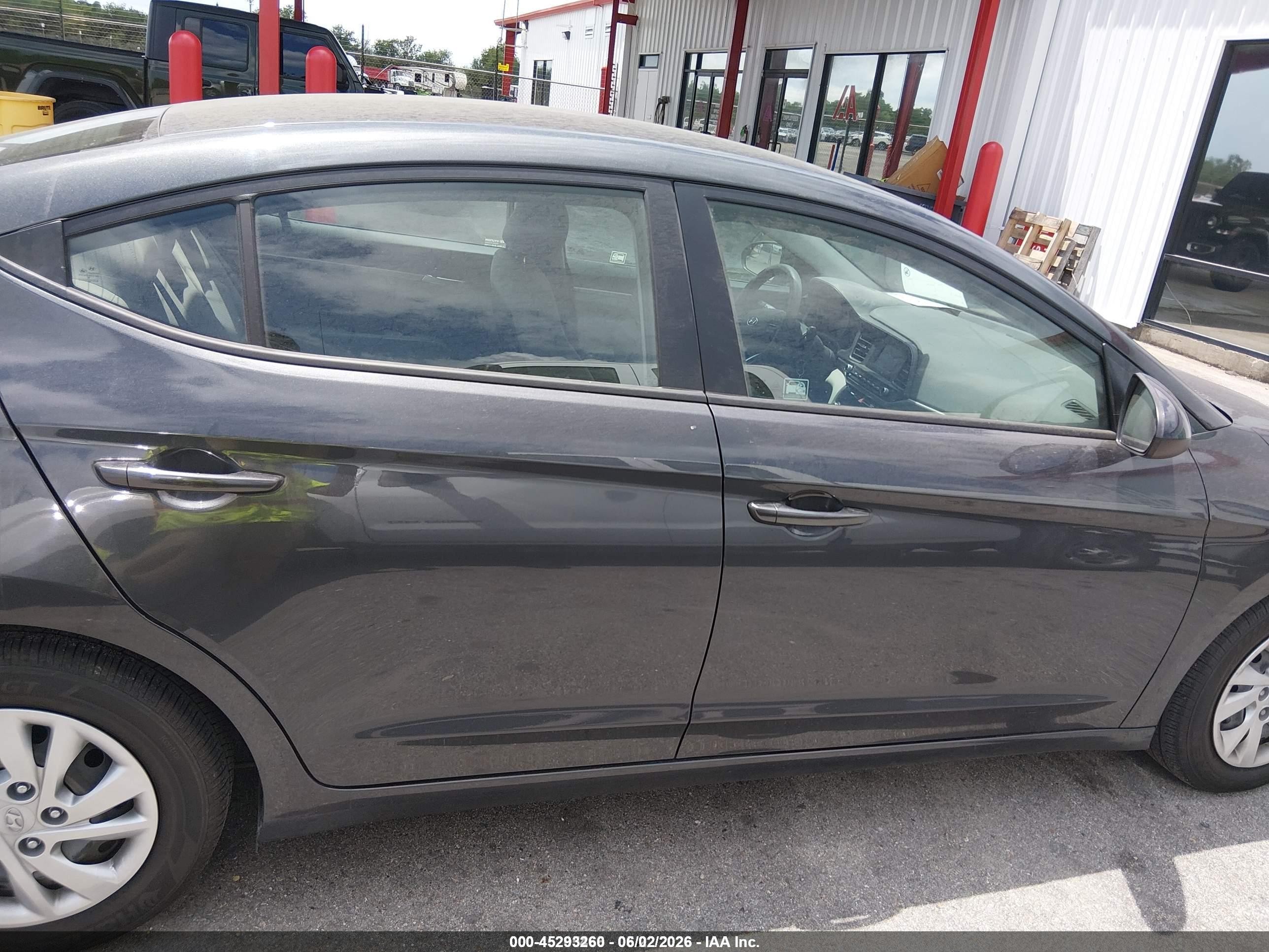 2020 Hyundai Elantra Se Black vin: 5NPD74LF7LH606102
