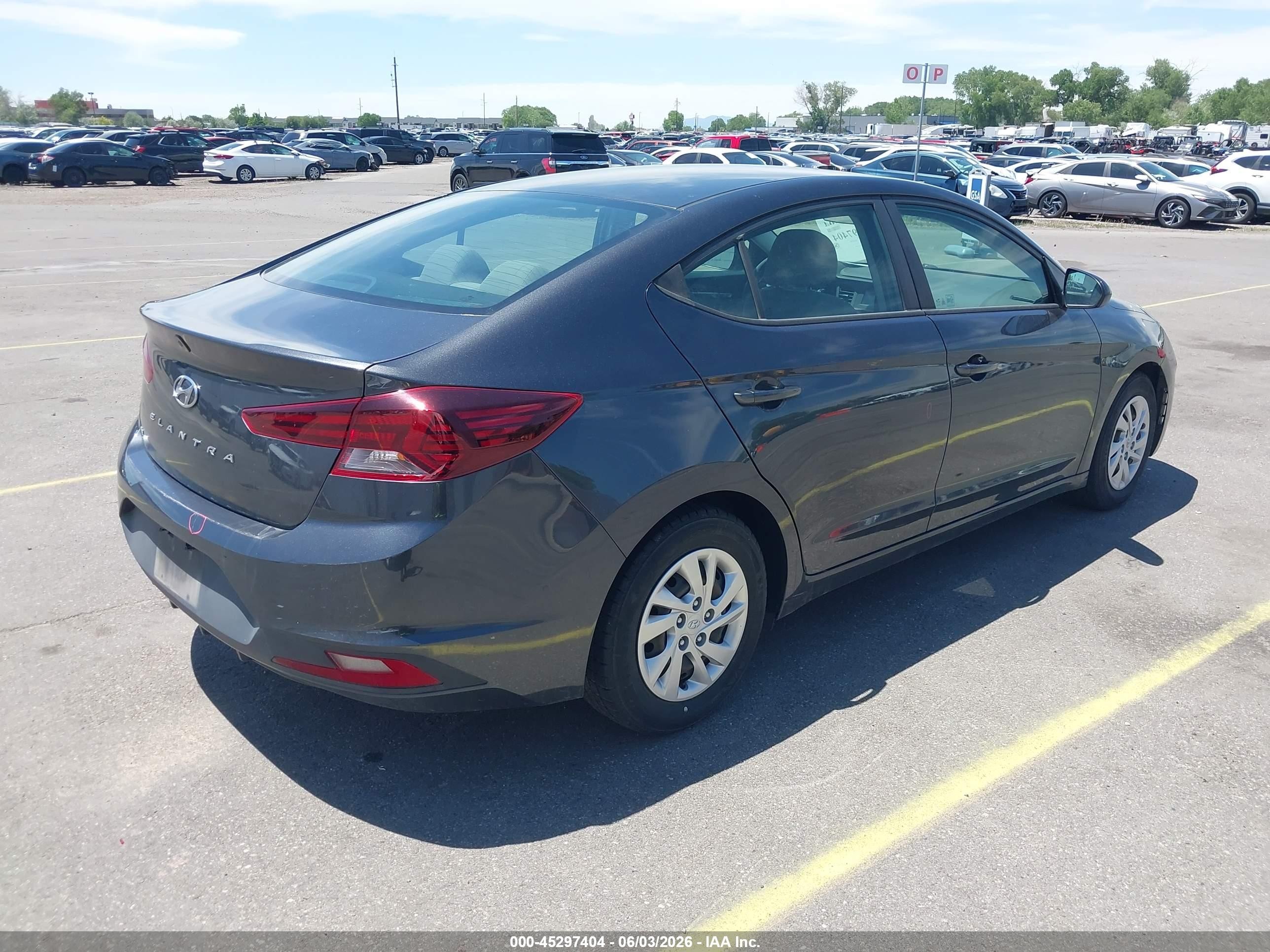 2020 Hyundai Elantra Se Gray vin: 5NPD74LF7LH612921