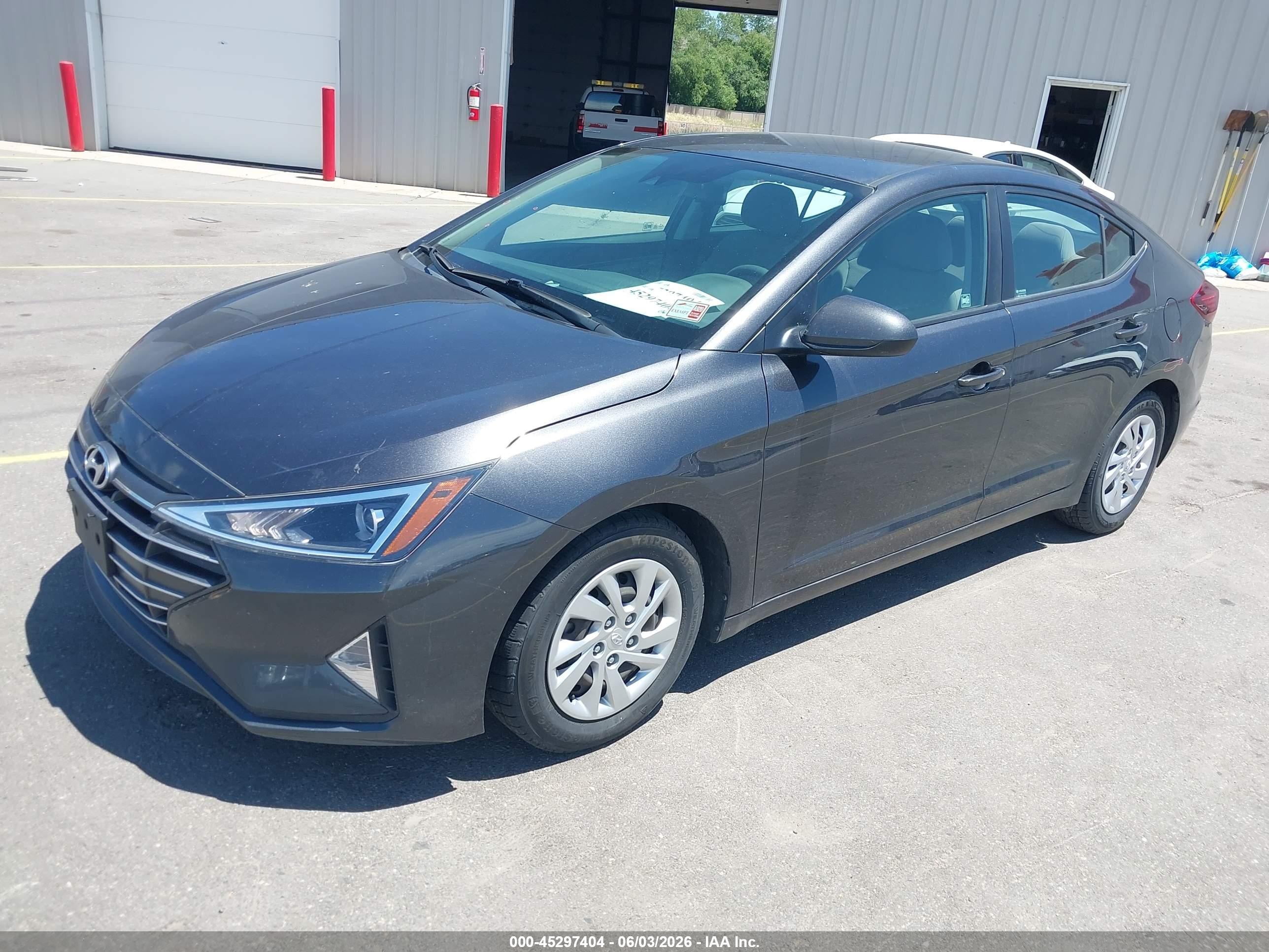 2020 Hyundai Elantra Se Gray vin: 5NPD74LF7LH612921