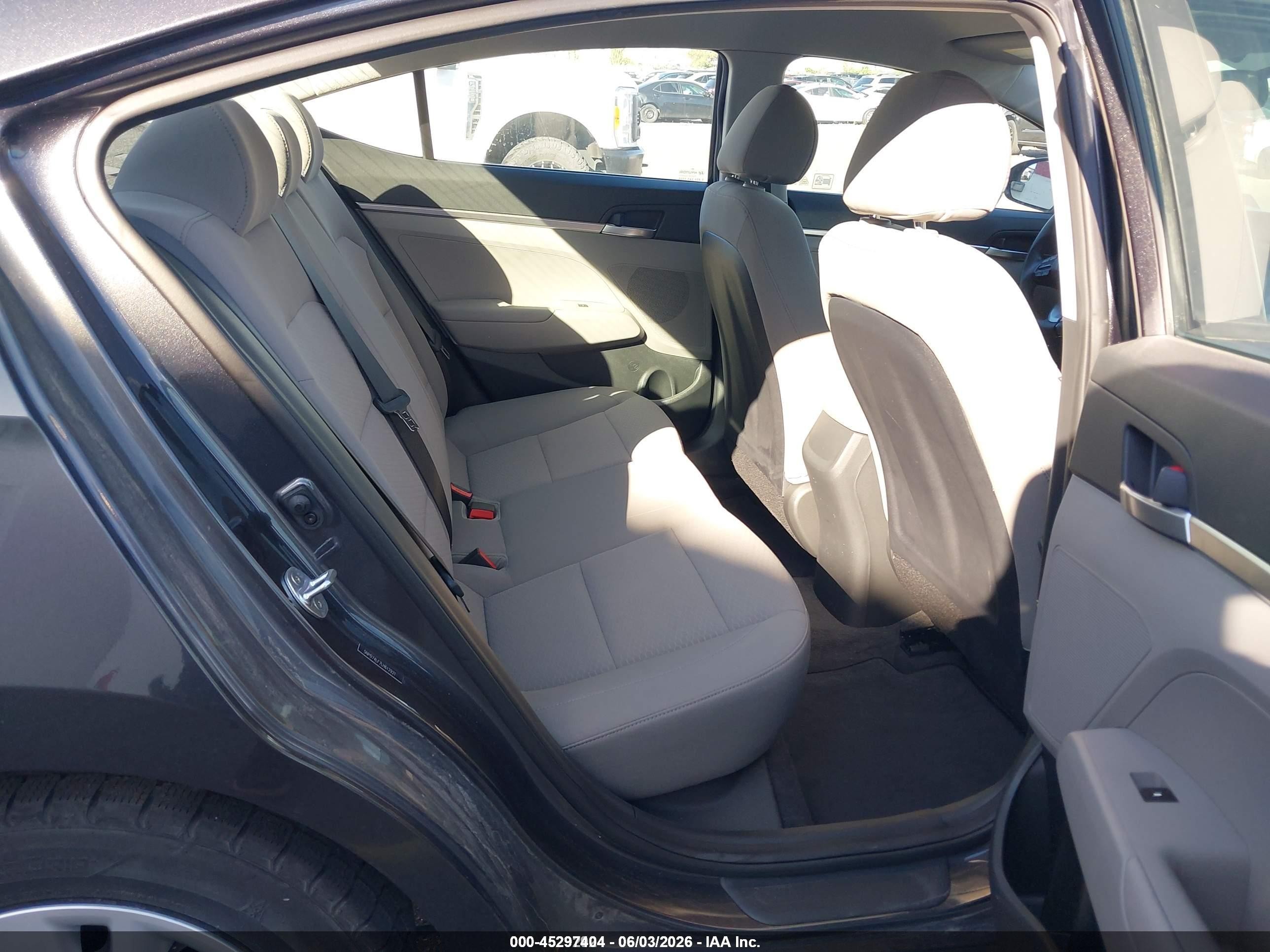 2020 Hyundai Elantra Se Gray vin: 5NPD74LF7LH612921