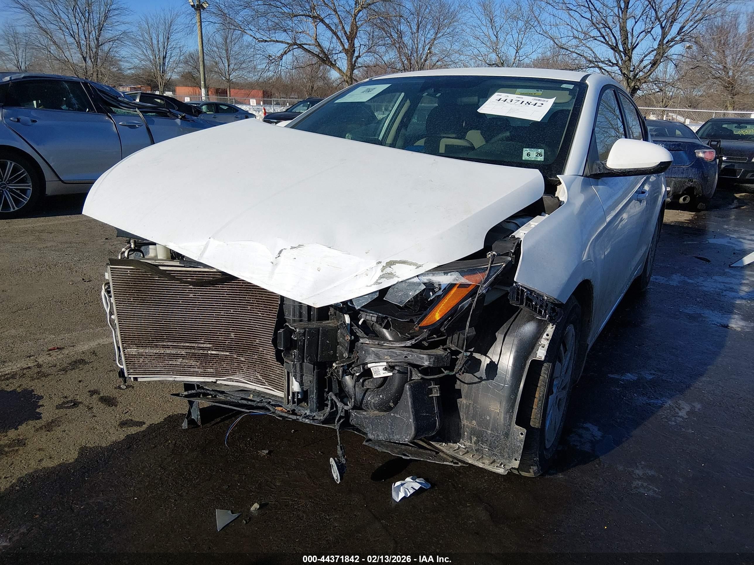 2020 Hyundai Elantra Se White vin: 5NPD74LF7LH619612