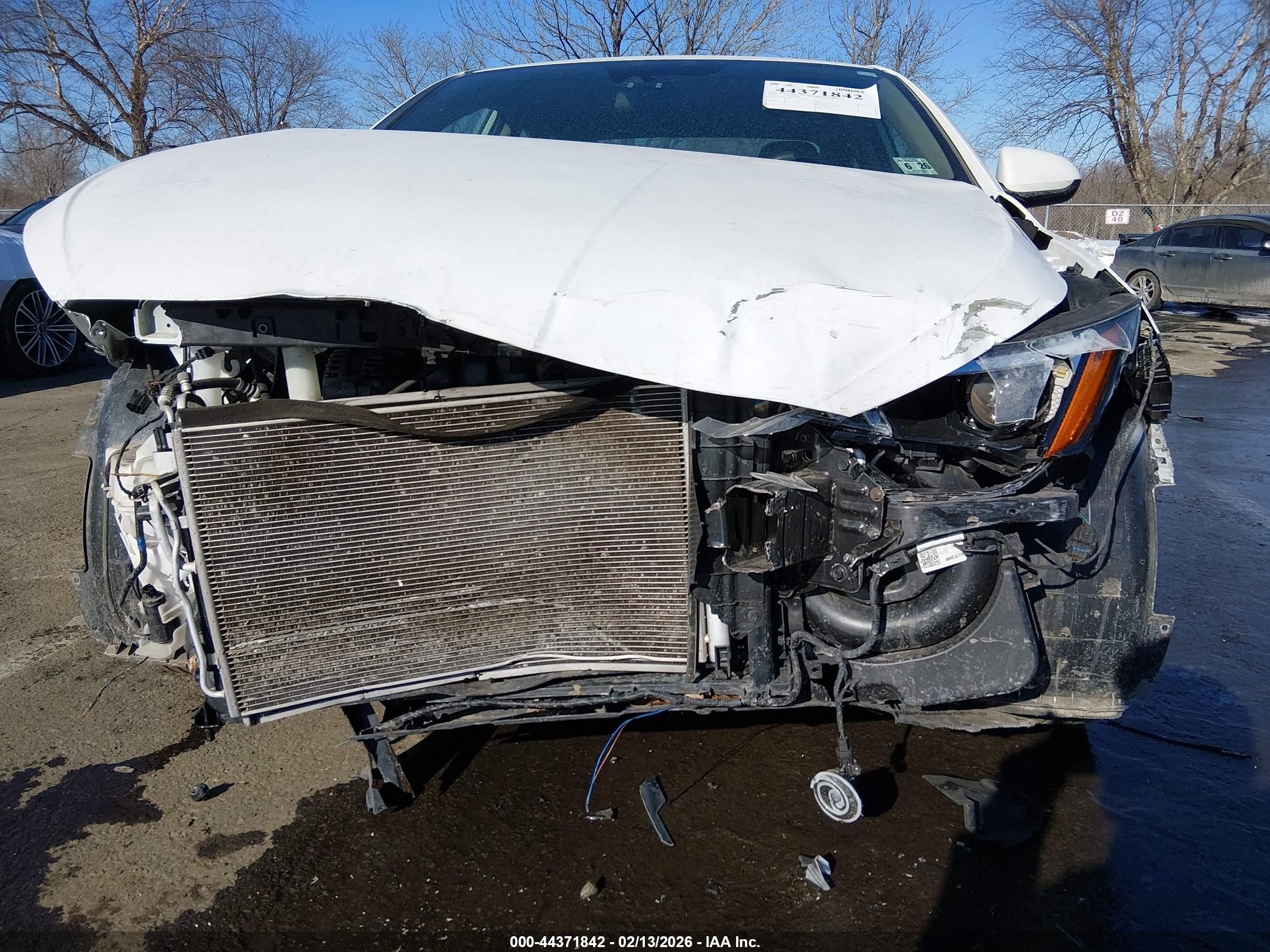 2020 Hyundai Elantra Se White vin: 5NPD74LF7LH619612
