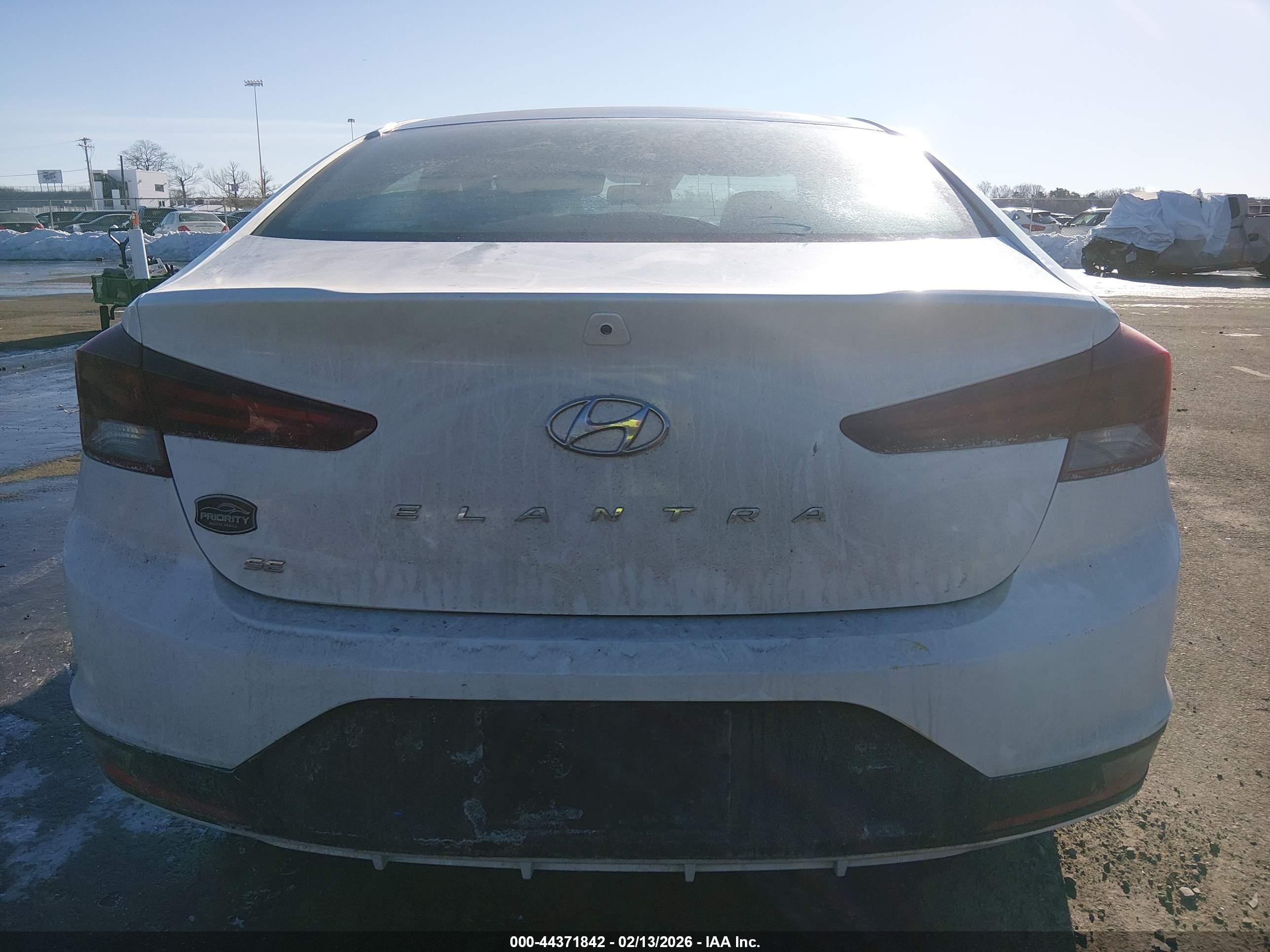 2020 Hyundai Elantra Se White vin: 5NPD74LF7LH619612