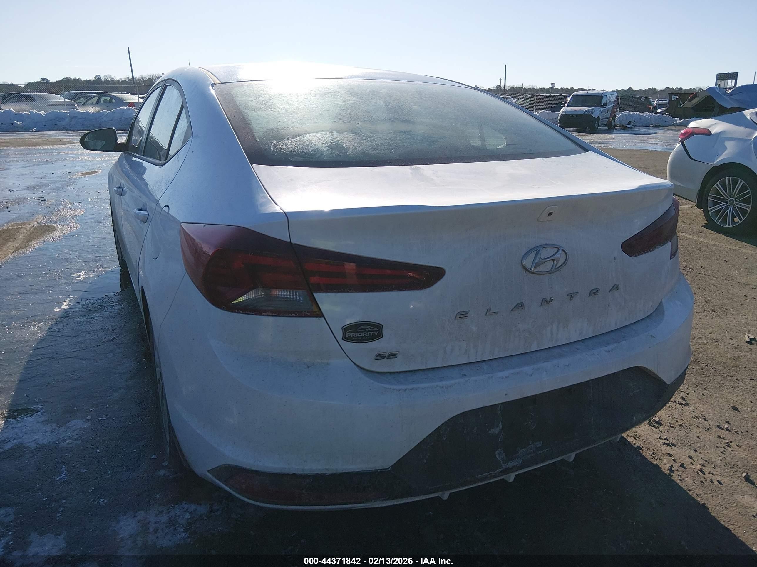 2020 Hyundai Elantra Se White vin: 5NPD74LF7LH619612