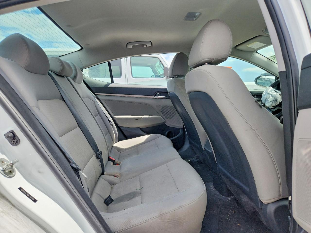2017 Hyundai Elantra Se White vin: 5NPD74LF8HH166169