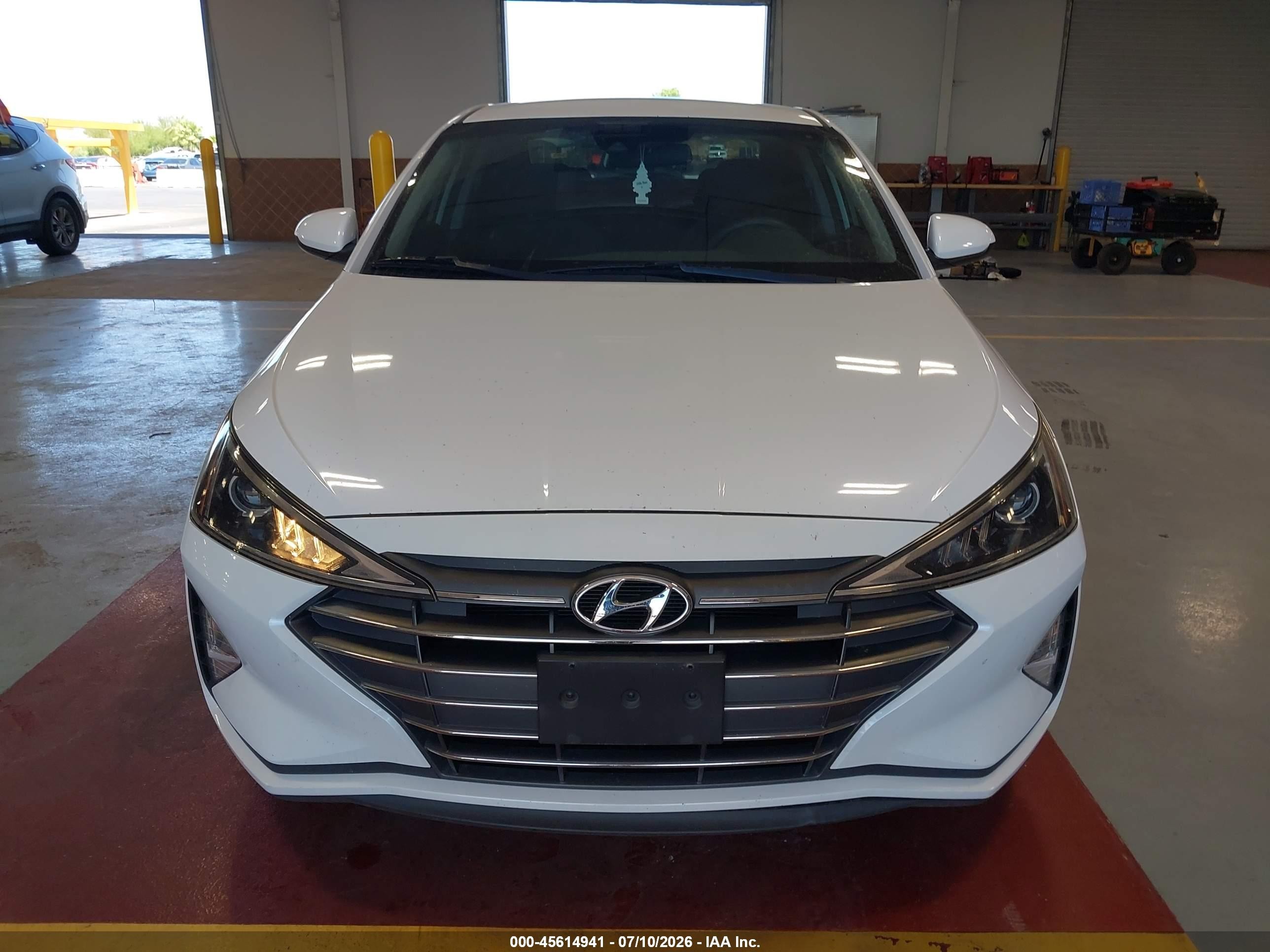 2020 Hyundai Elantra Se Белый vin: 5NPD74LF8LH608845