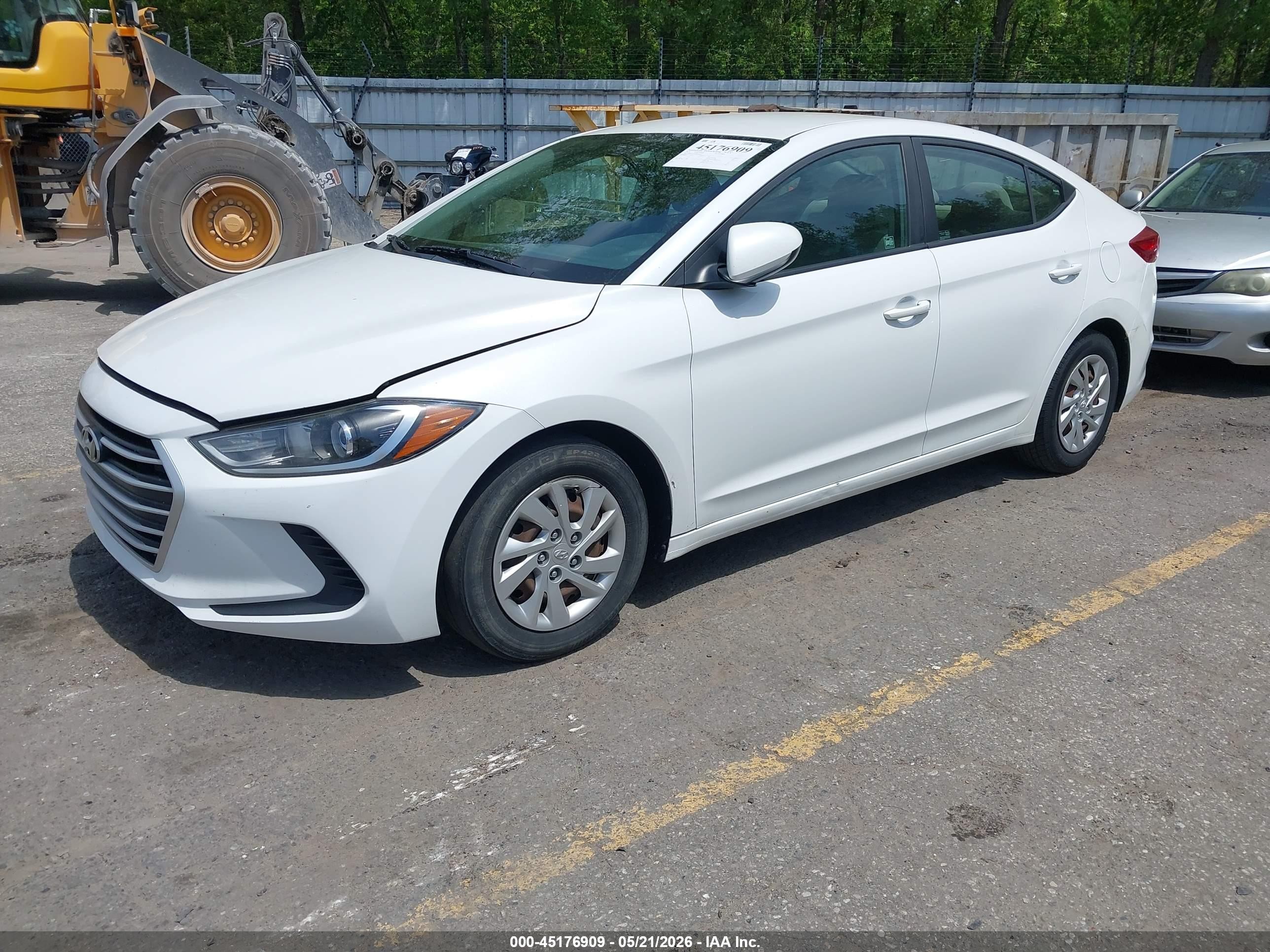 2017 Hyundai Elantra Se White vin: 5NPD74LF9HH037034
