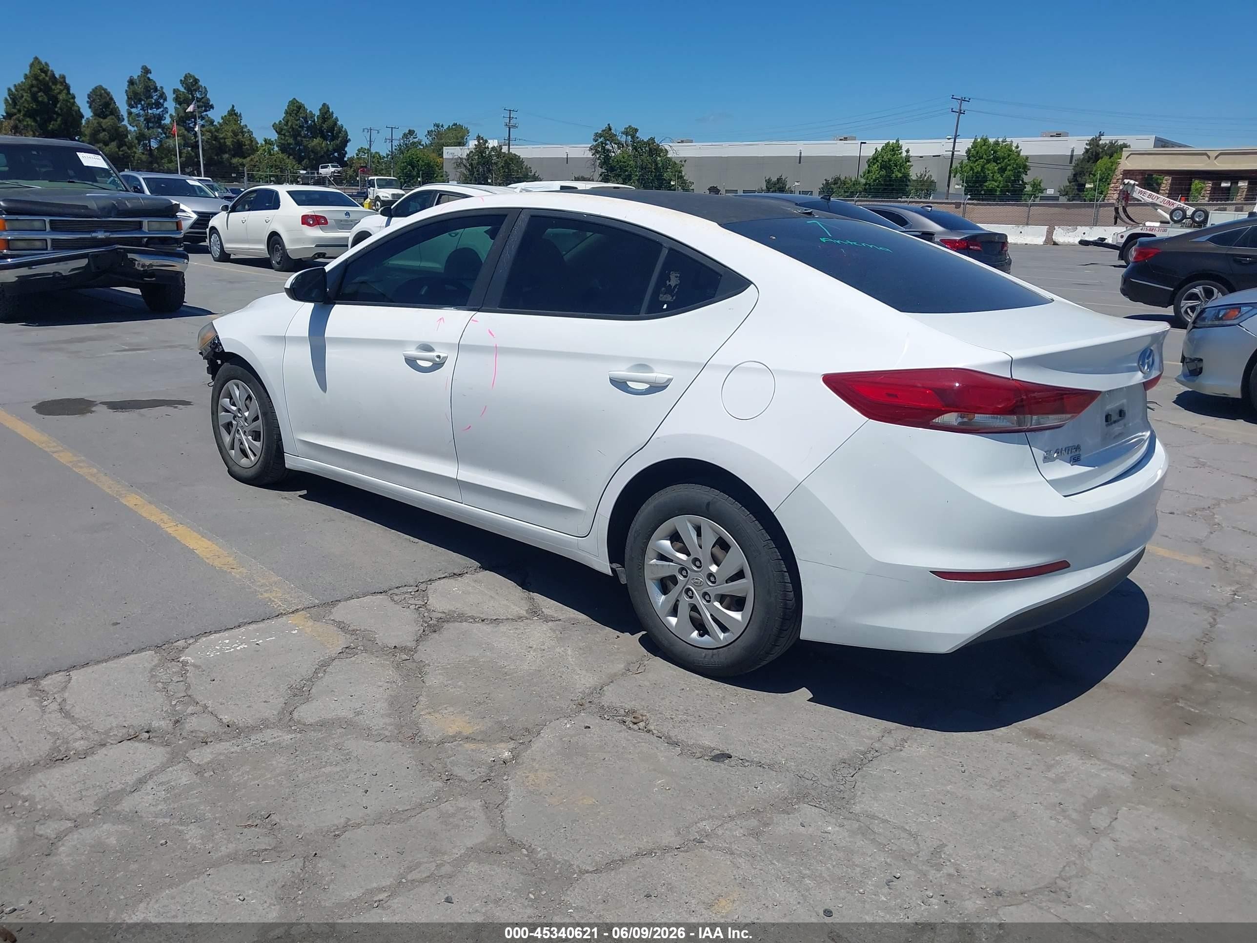 2017 Hyundai Elantra Se White vin: 5NPD74LF9HH097864