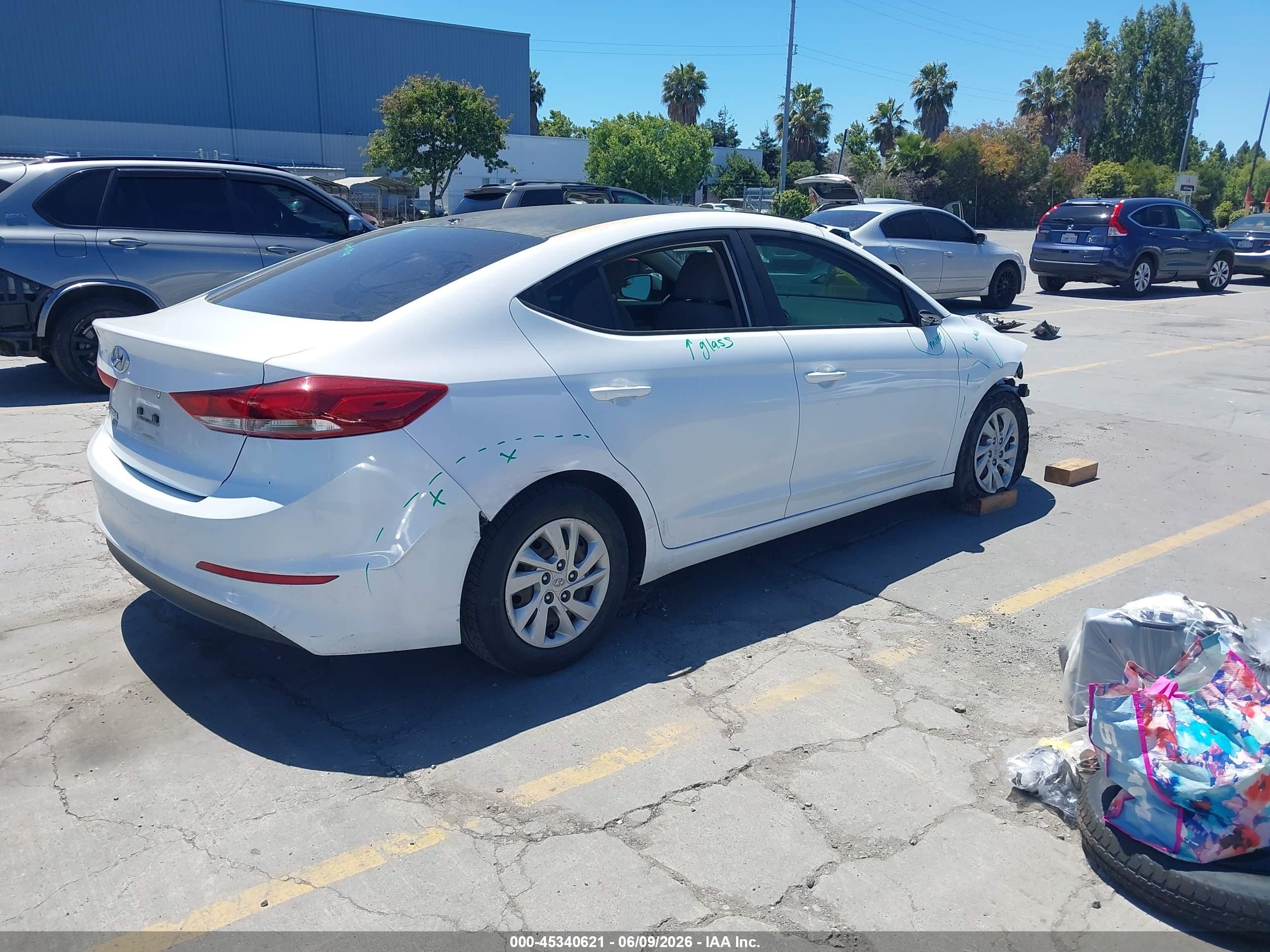 2017 Hyundai Elantra Se White vin: 5NPD74LF9HH097864