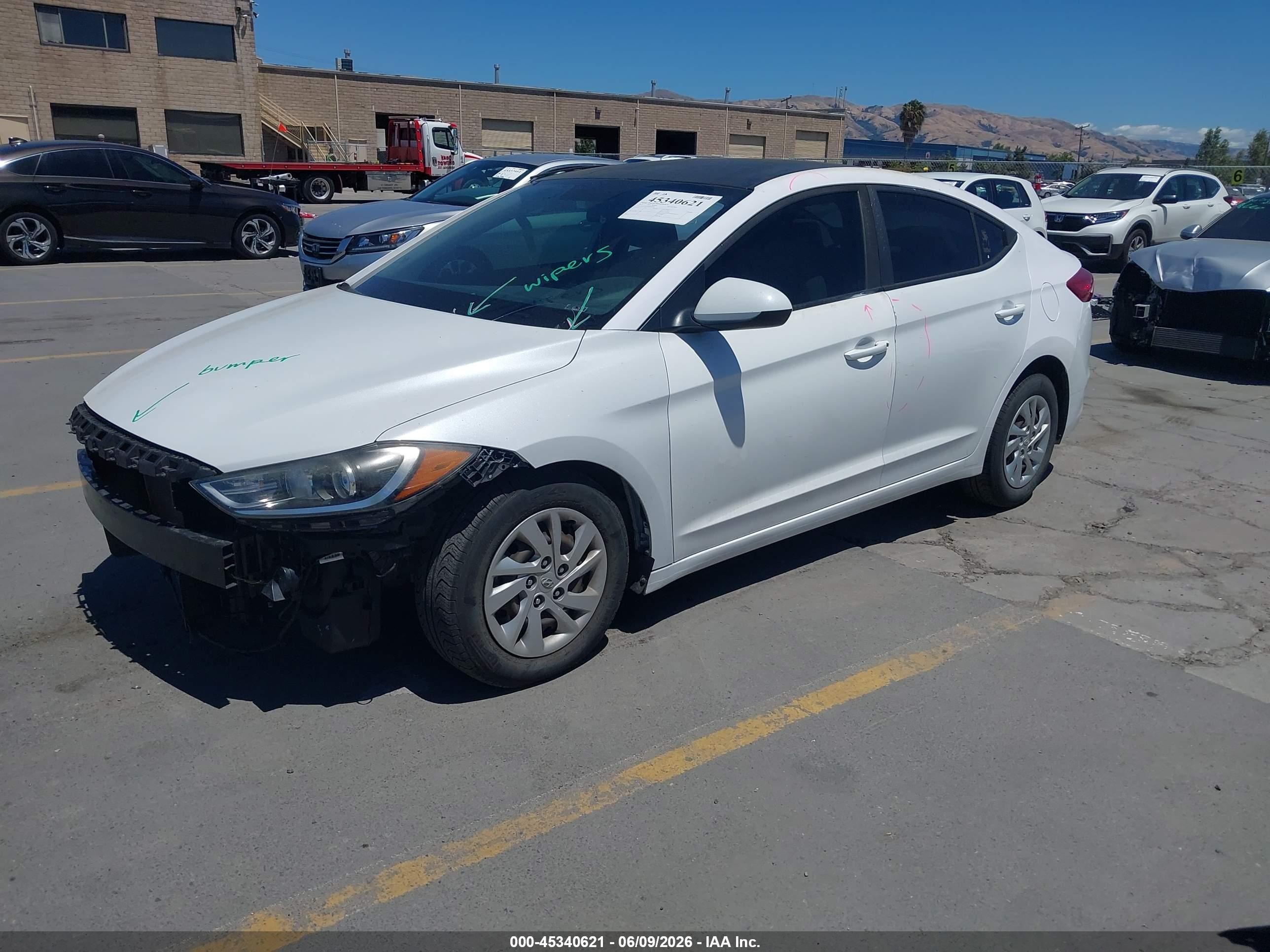 2017 Hyundai Elantra Se White vin: 5NPD74LF9HH097864