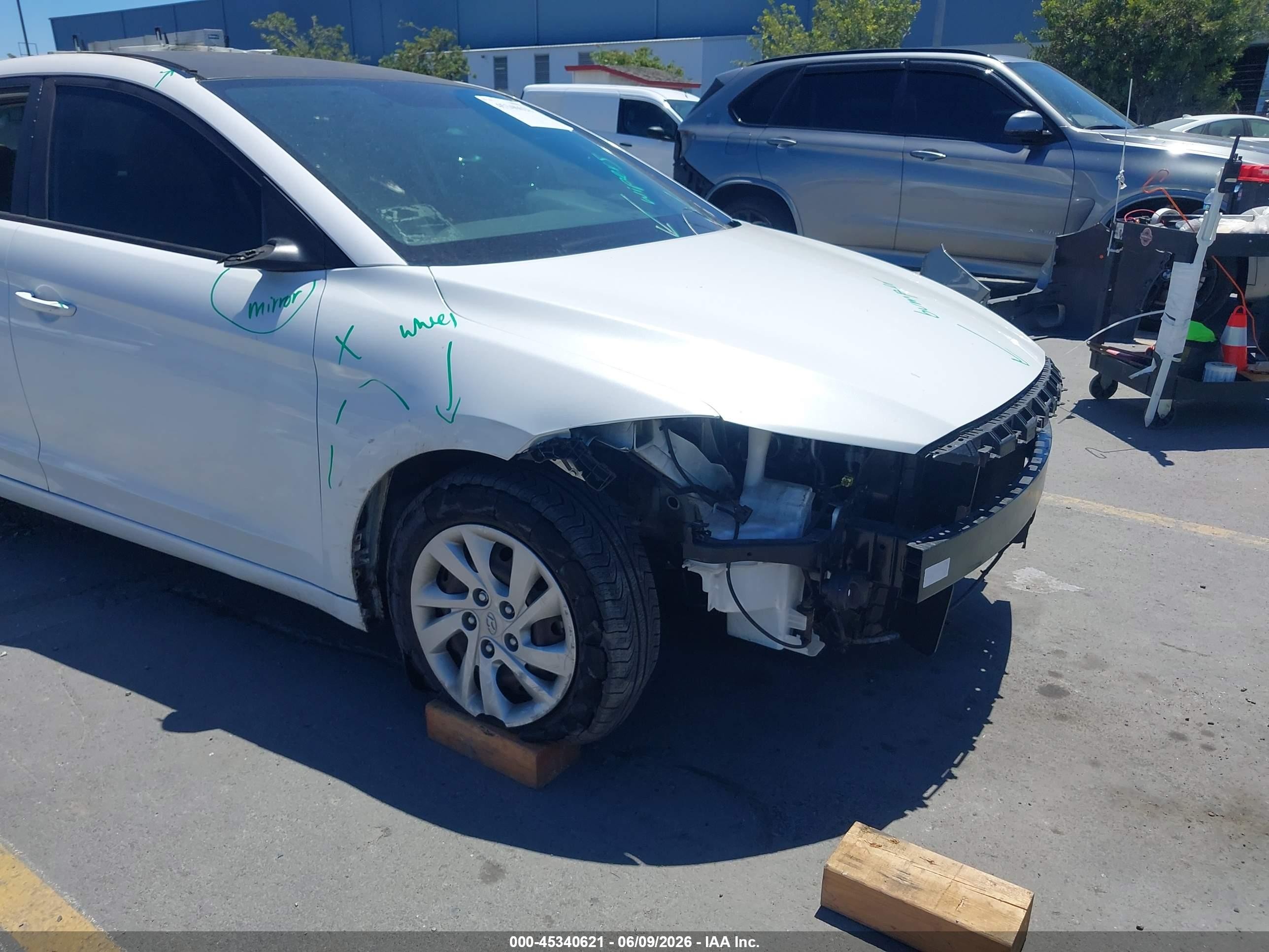 2017 Hyundai Elantra Se White vin: 5NPD74LF9HH097864